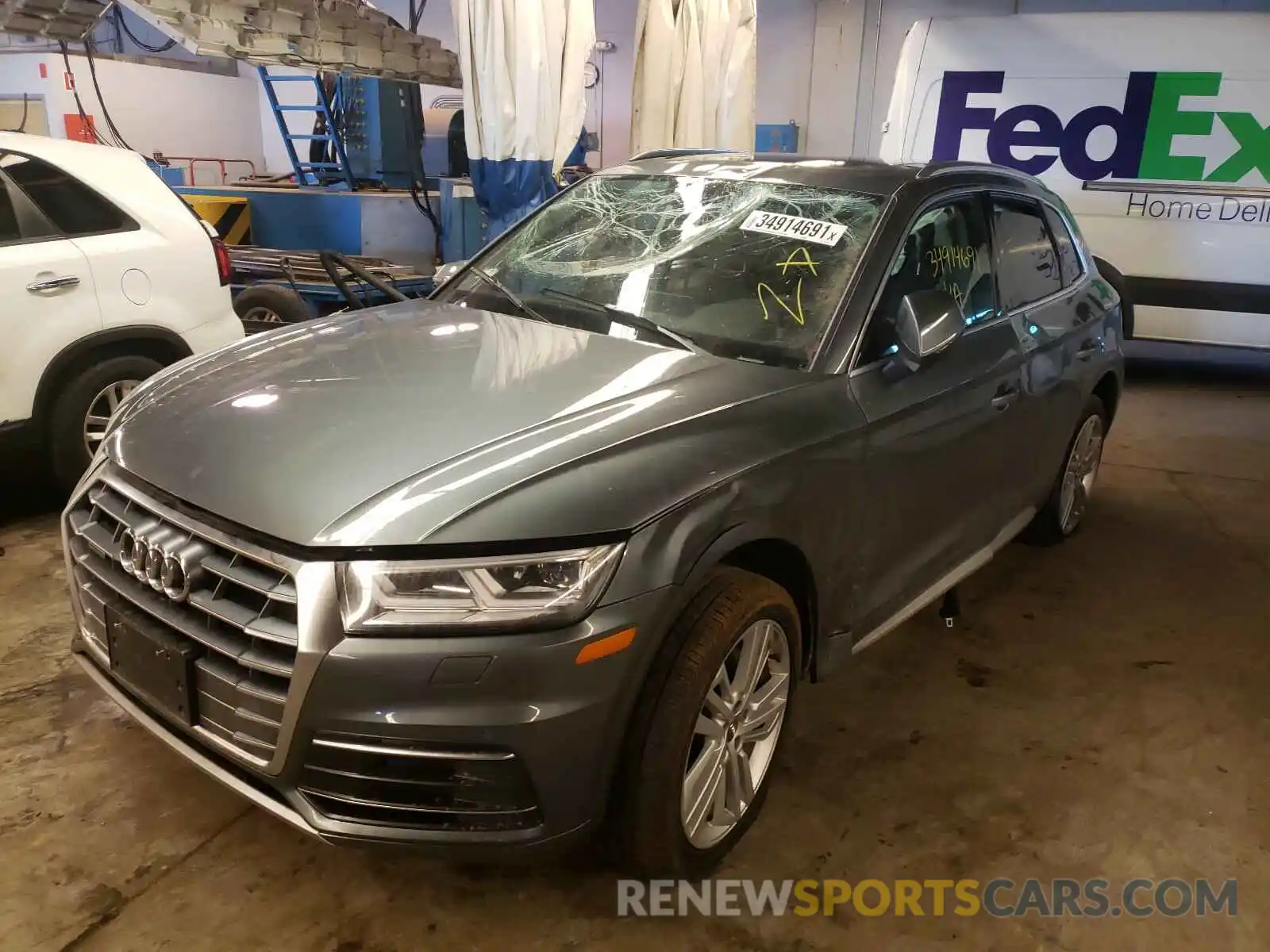 2 Фотография поврежденного автомобиля WA1BNAFYXK2095889 AUDI Q5 2019