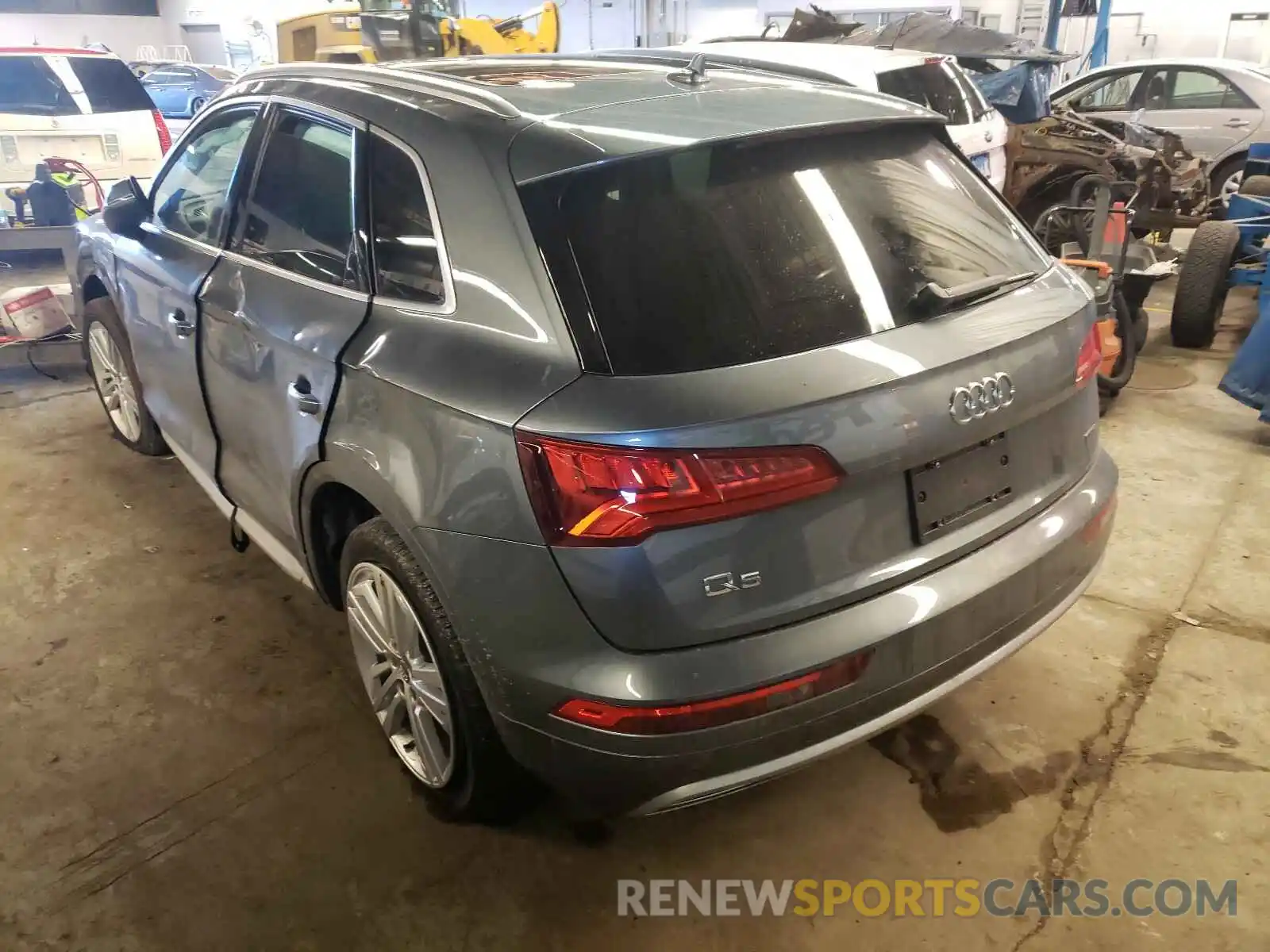 3 Фотография поврежденного автомобиля WA1BNAFYXK2095889 AUDI Q5 2019