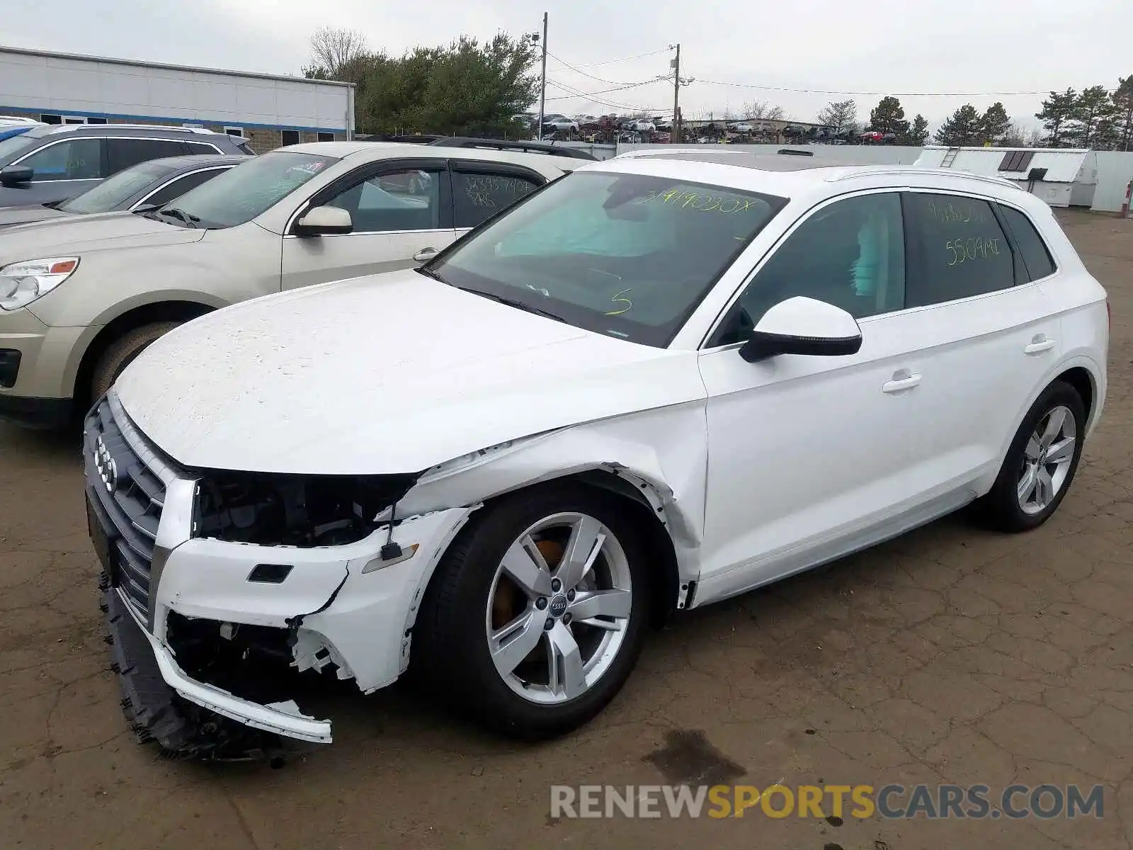 2 Фотография поврежденного автомобиля WA1BNAFYXK2099523 AUDI Q5 2019