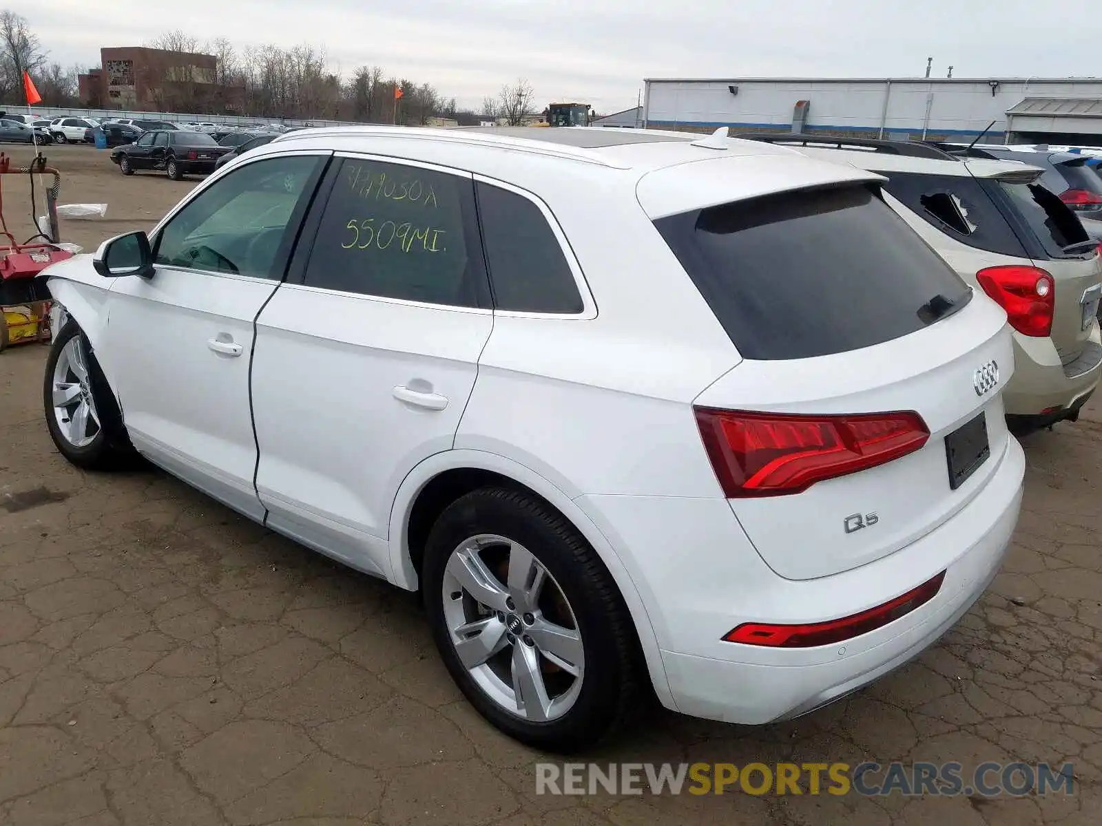 3 Фотография поврежденного автомобиля WA1BNAFYXK2099523 AUDI Q5 2019