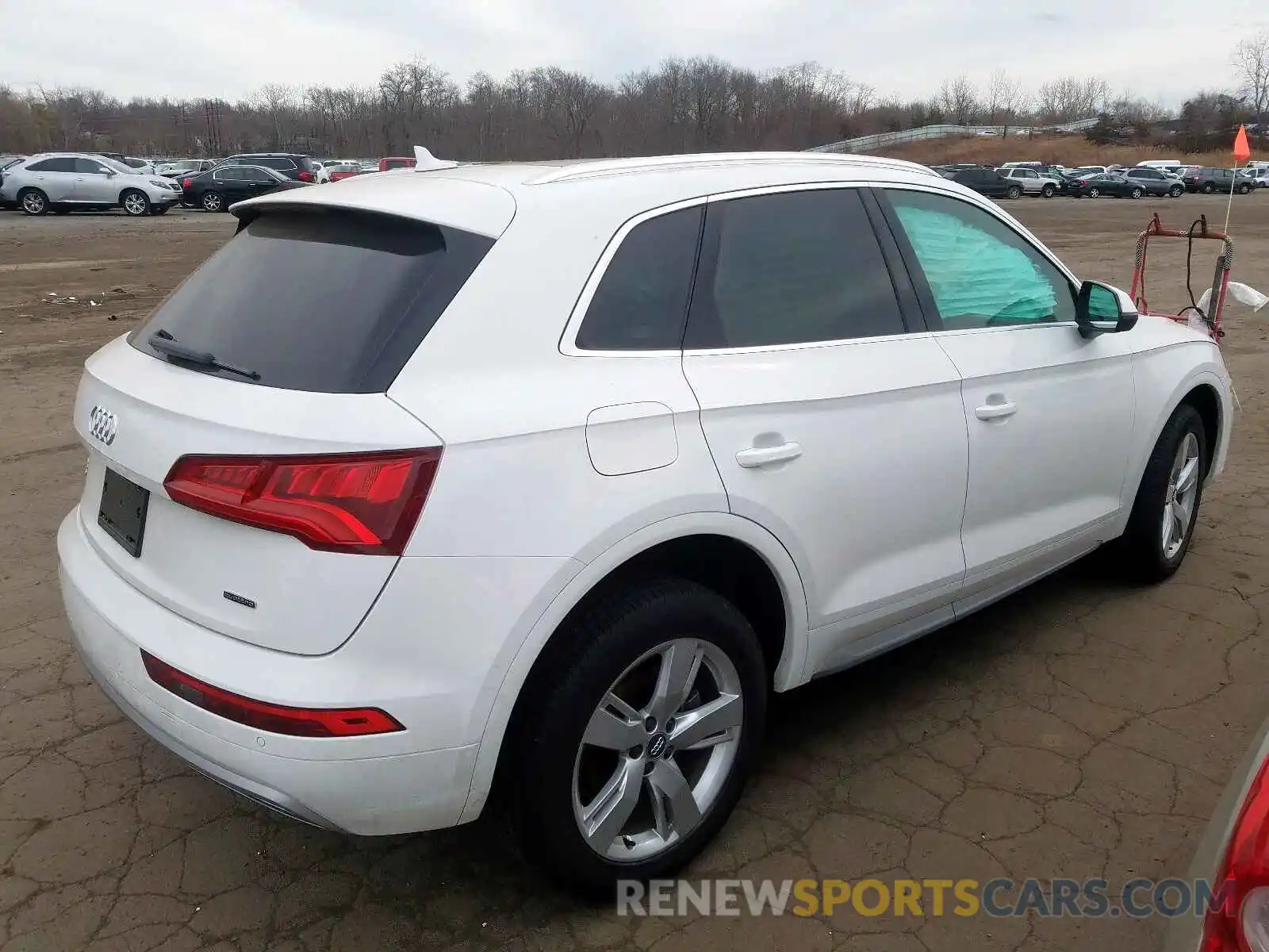 4 Фотография поврежденного автомобиля WA1BNAFYXK2099523 AUDI Q5 2019