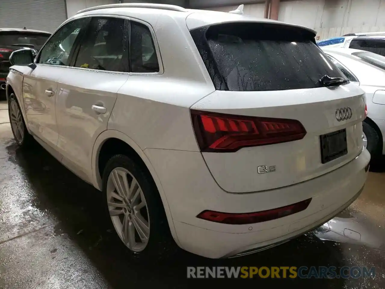 3 Фотография поврежденного автомобиля WA1BNAFYXK2107622 AUDI Q5 2019