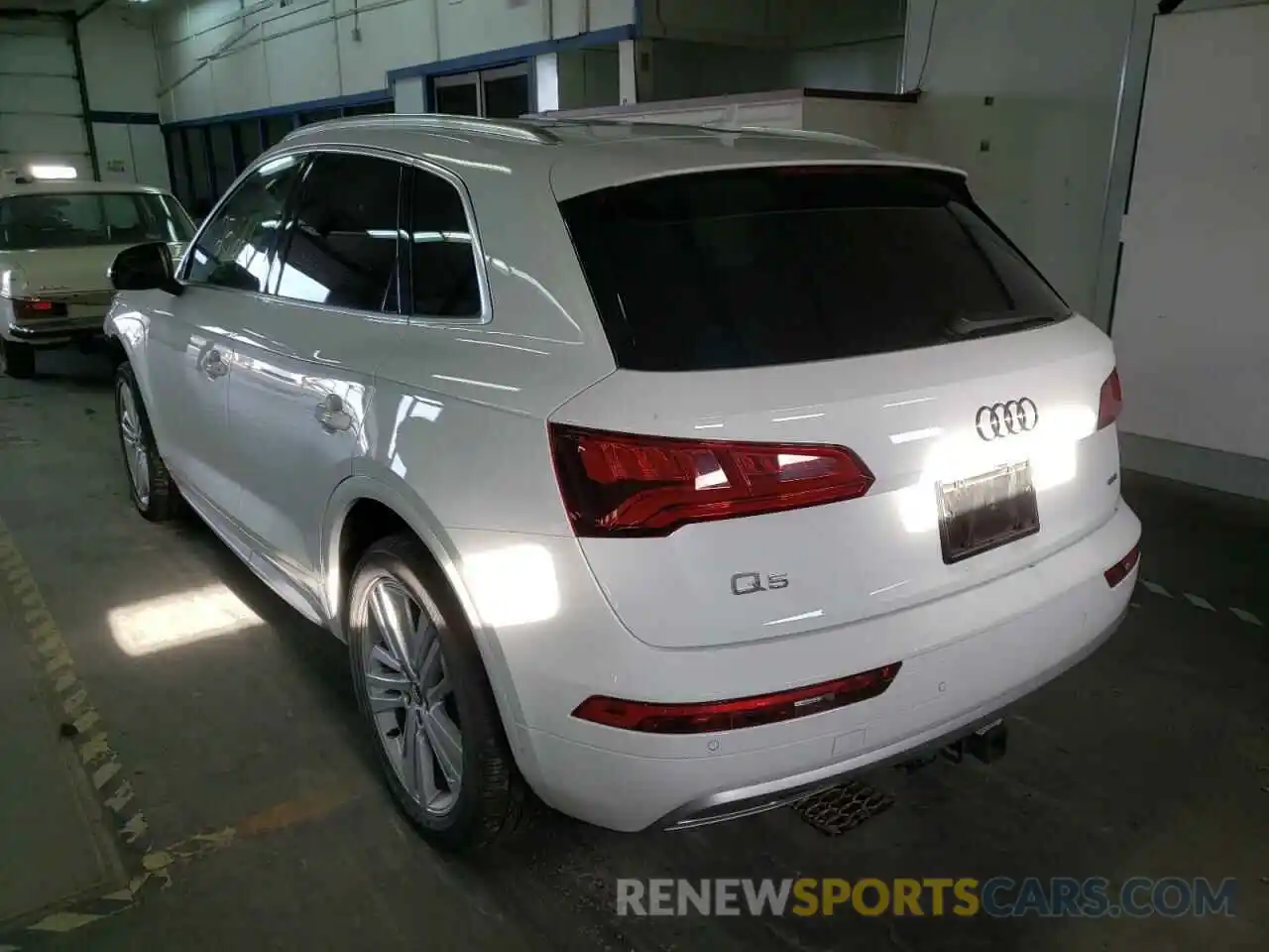 3 Фотография поврежденного автомобиля WA1BNAFYXK2122542 AUDI Q5 2019