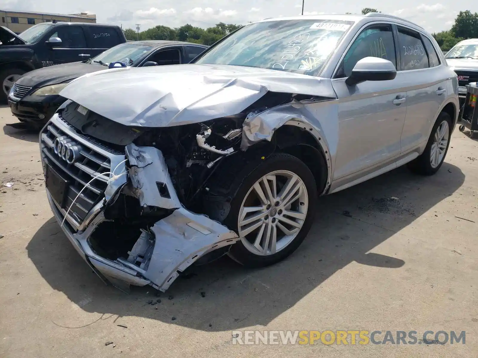 2 Фотография поврежденного автомобиля WA1BNAFYXK2122959 AUDI Q5 2019