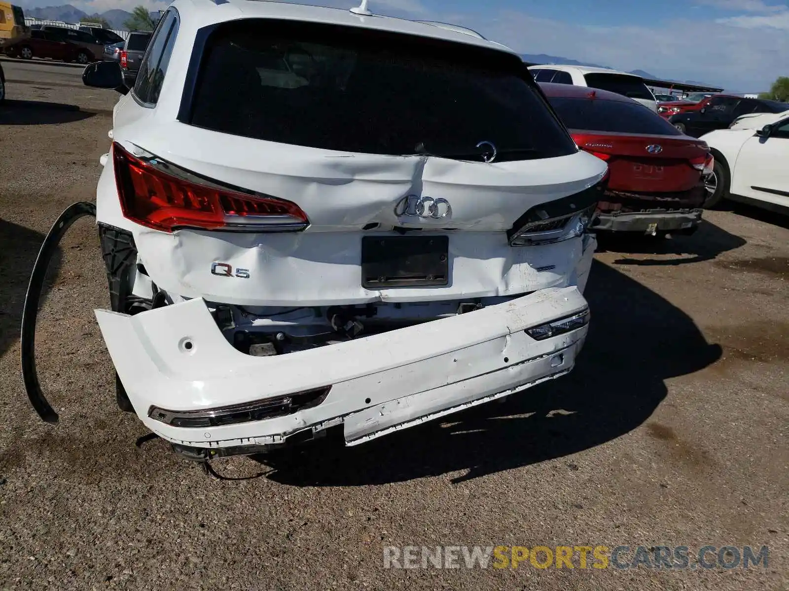 9 Photograph of a damaged car WA1BNAFYXK2123187 AUDI Q5 2019