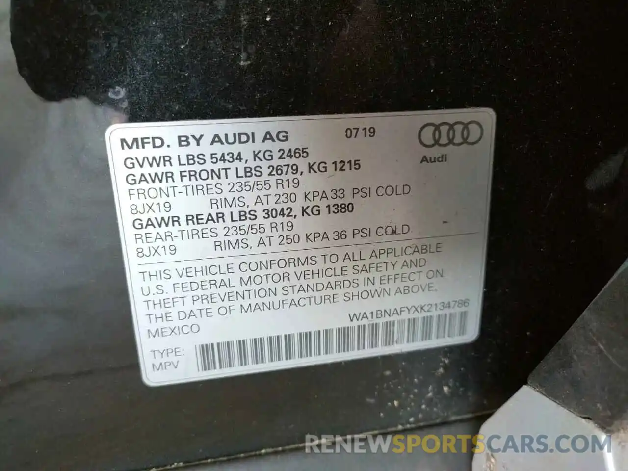 10 Photograph of a damaged car WA1BNAFYXK2134786 AUDI Q5 2019