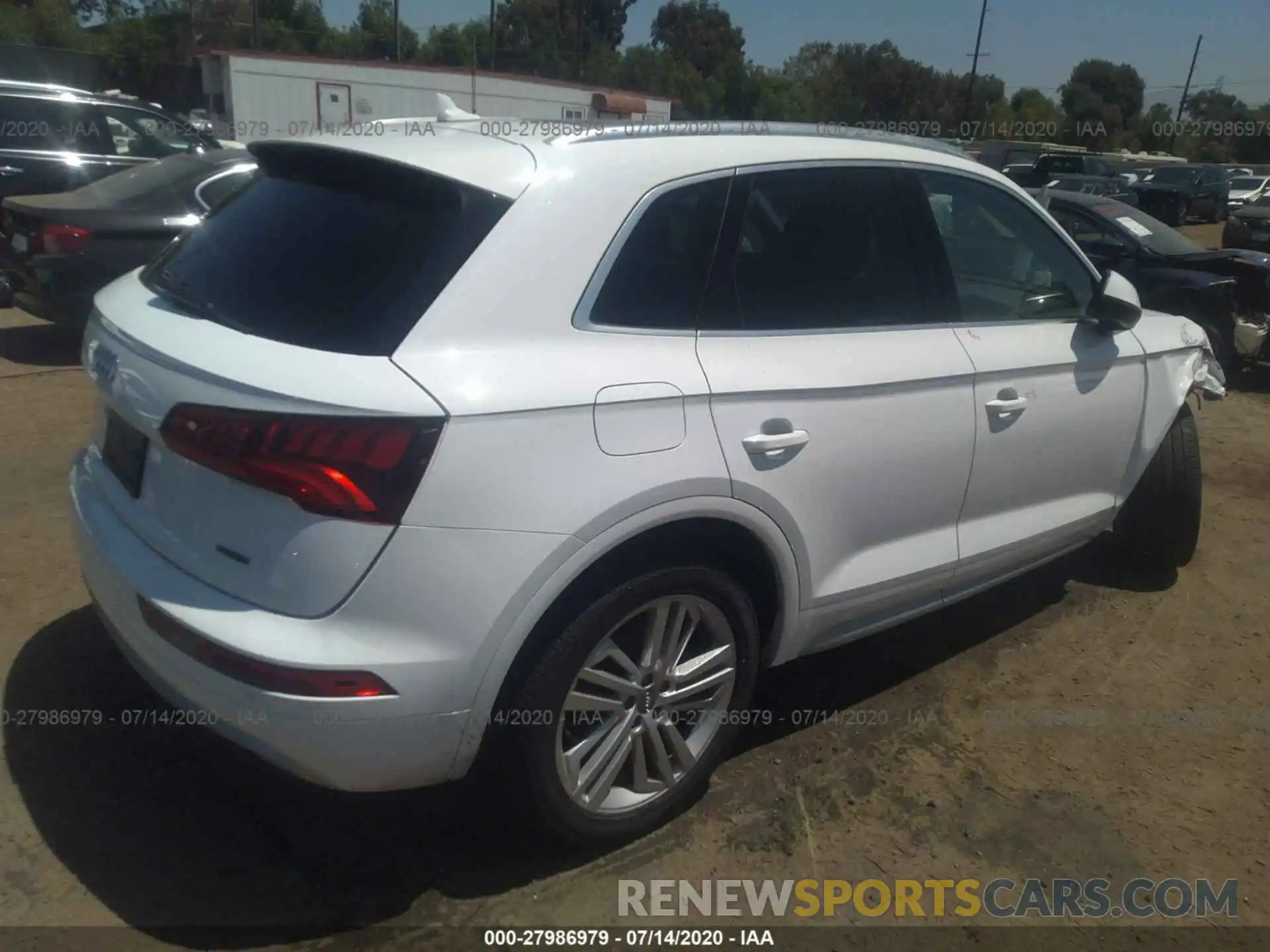 4 Фотография поврежденного автомобиля WA1BNAFYXK2143147 AUDI Q5 2019