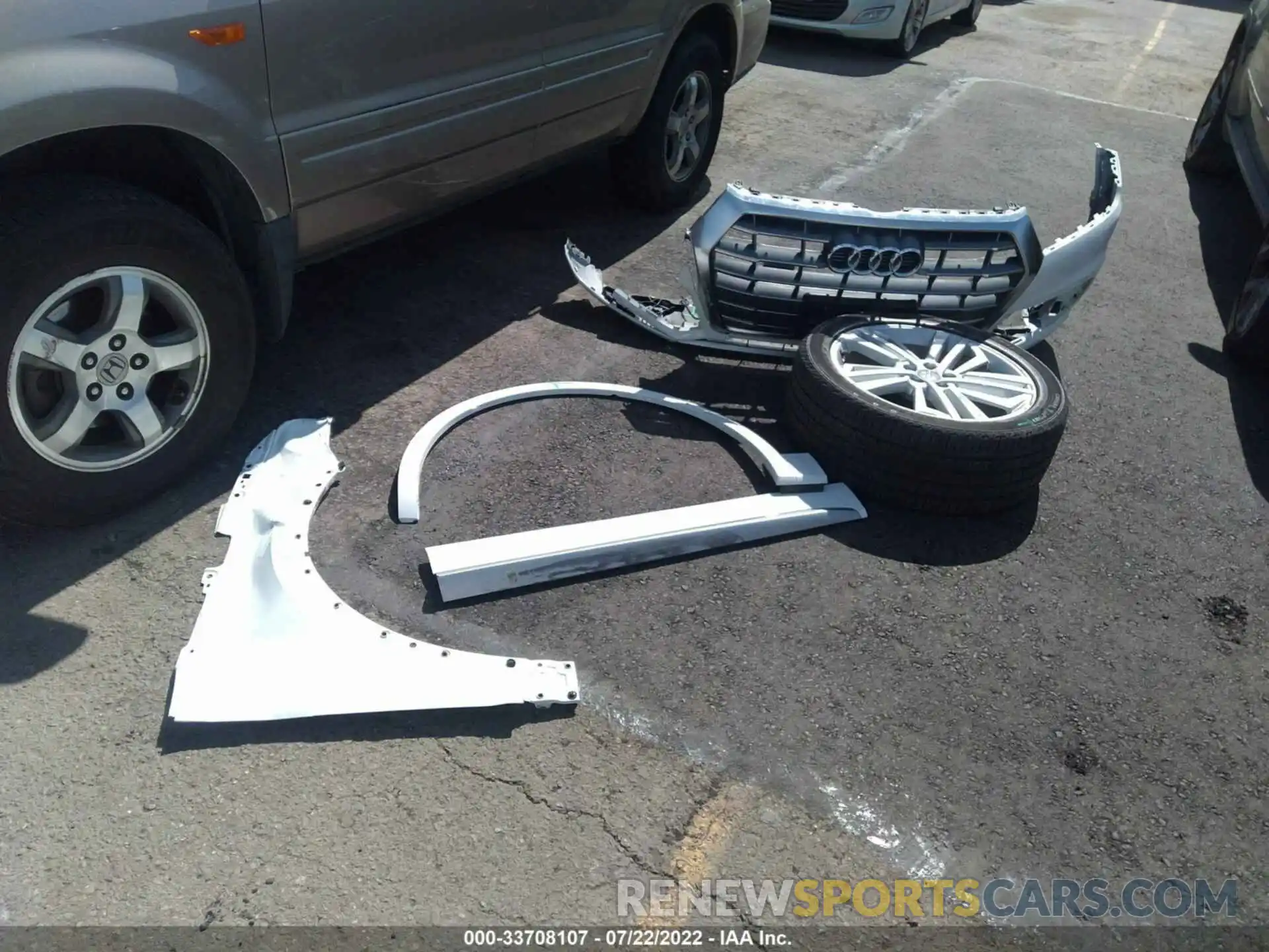 12 Photograph of a damaged car WA1BNAFYXK2143164 AUDI Q5 2019