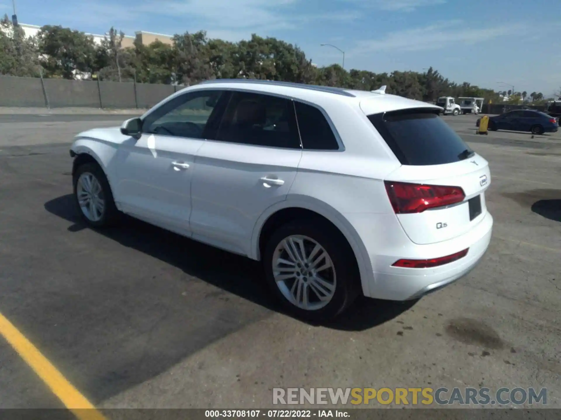 3 Photograph of a damaged car WA1BNAFYXK2143164 AUDI Q5 2019