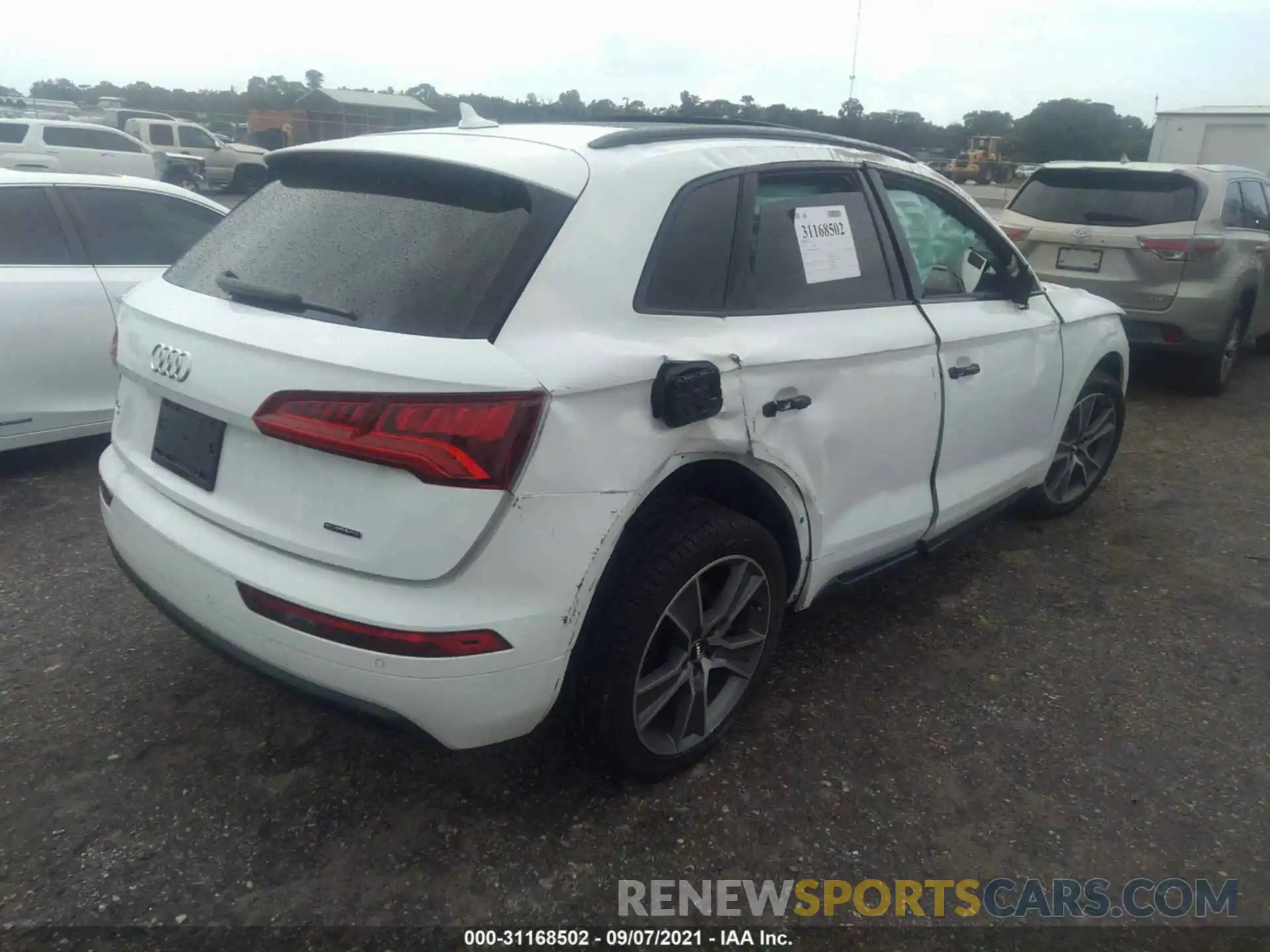 4 Фотография поврежденного автомобиля WA1BNBFYXK2025430 AUDI Q5 2019