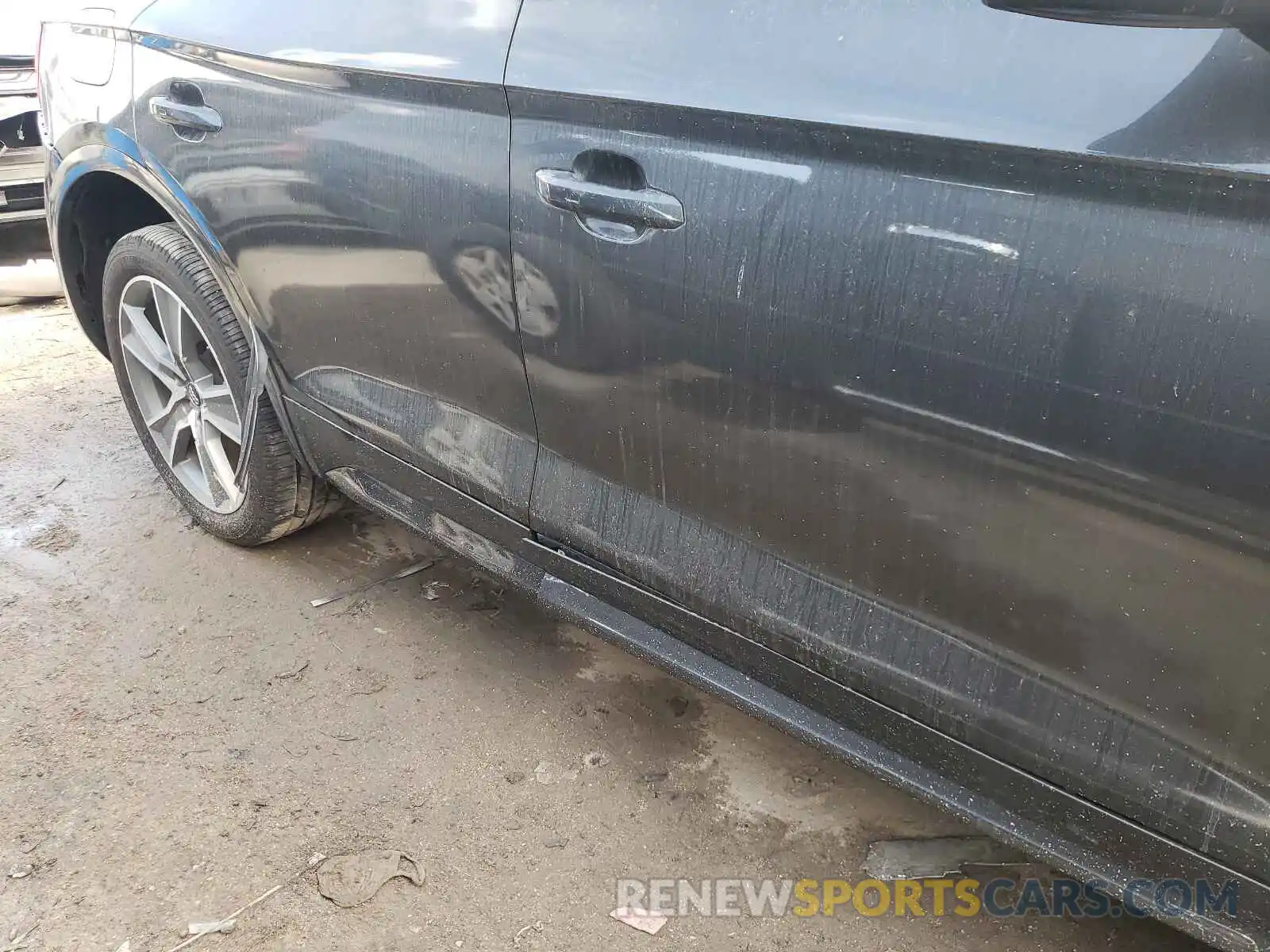 9 Photograph of a damaged car WA1CNAFY0K2018467 AUDI Q5 2019