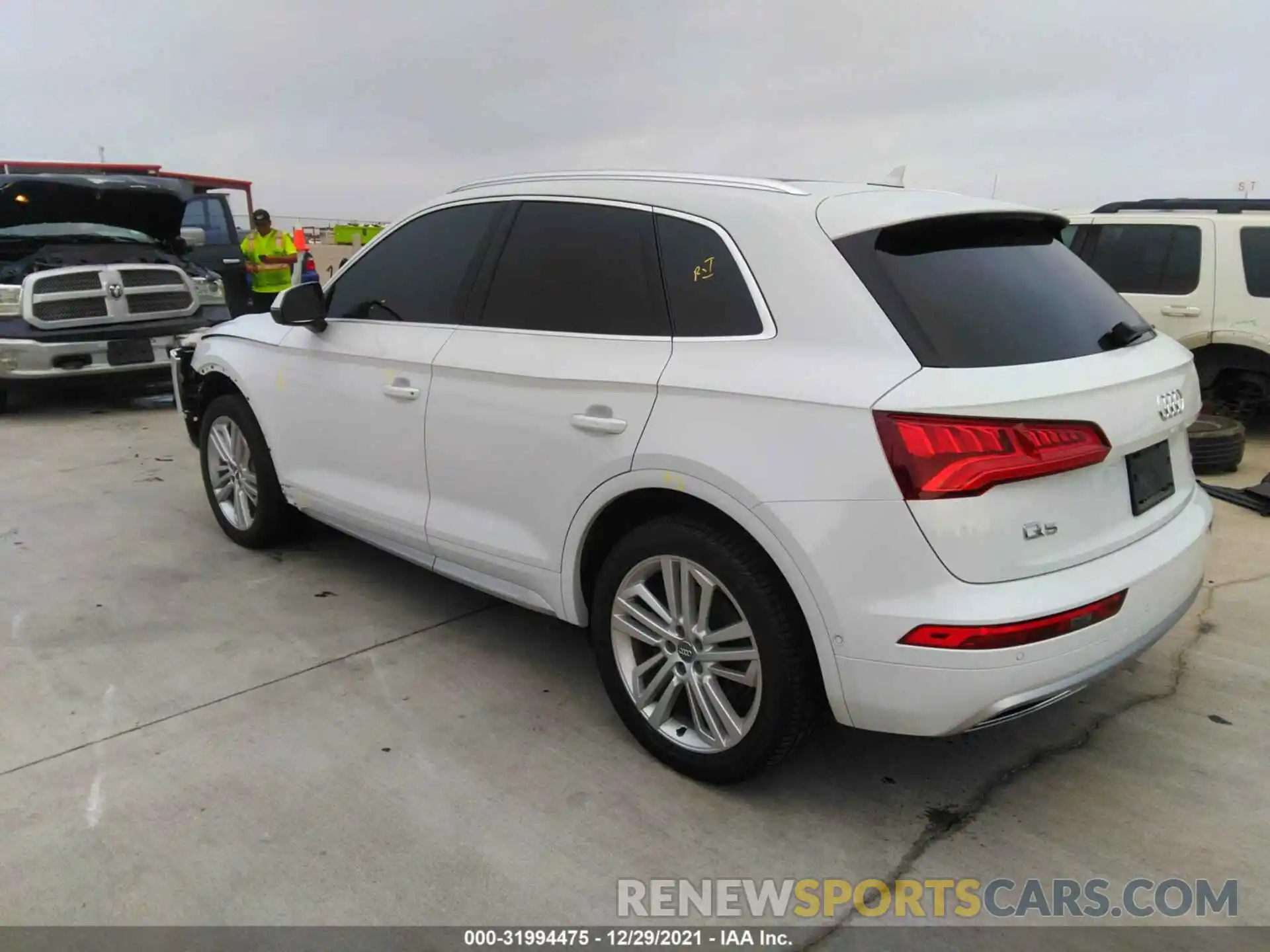 3 Фотография поврежденного автомобиля WA1CNAFY0K2094383 AUDI Q5 2019