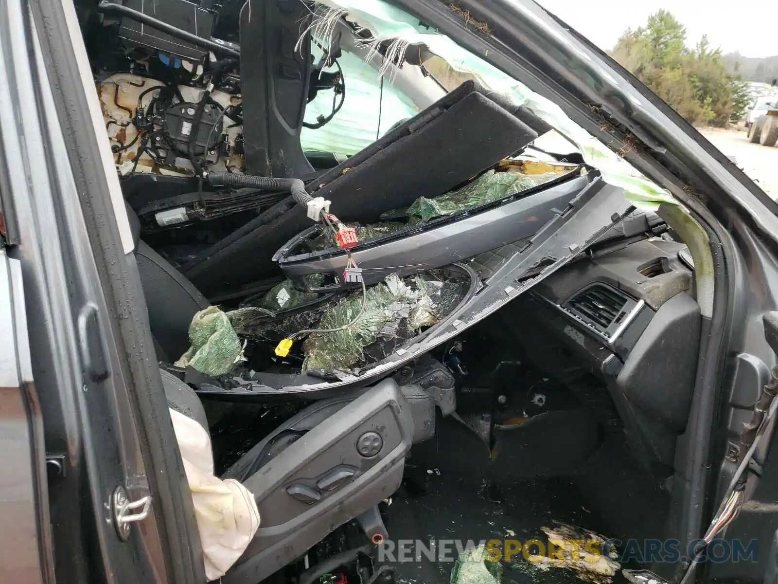 5 Photograph of a damaged car WA1CNAFY1K2056743 AUDI Q5 2019