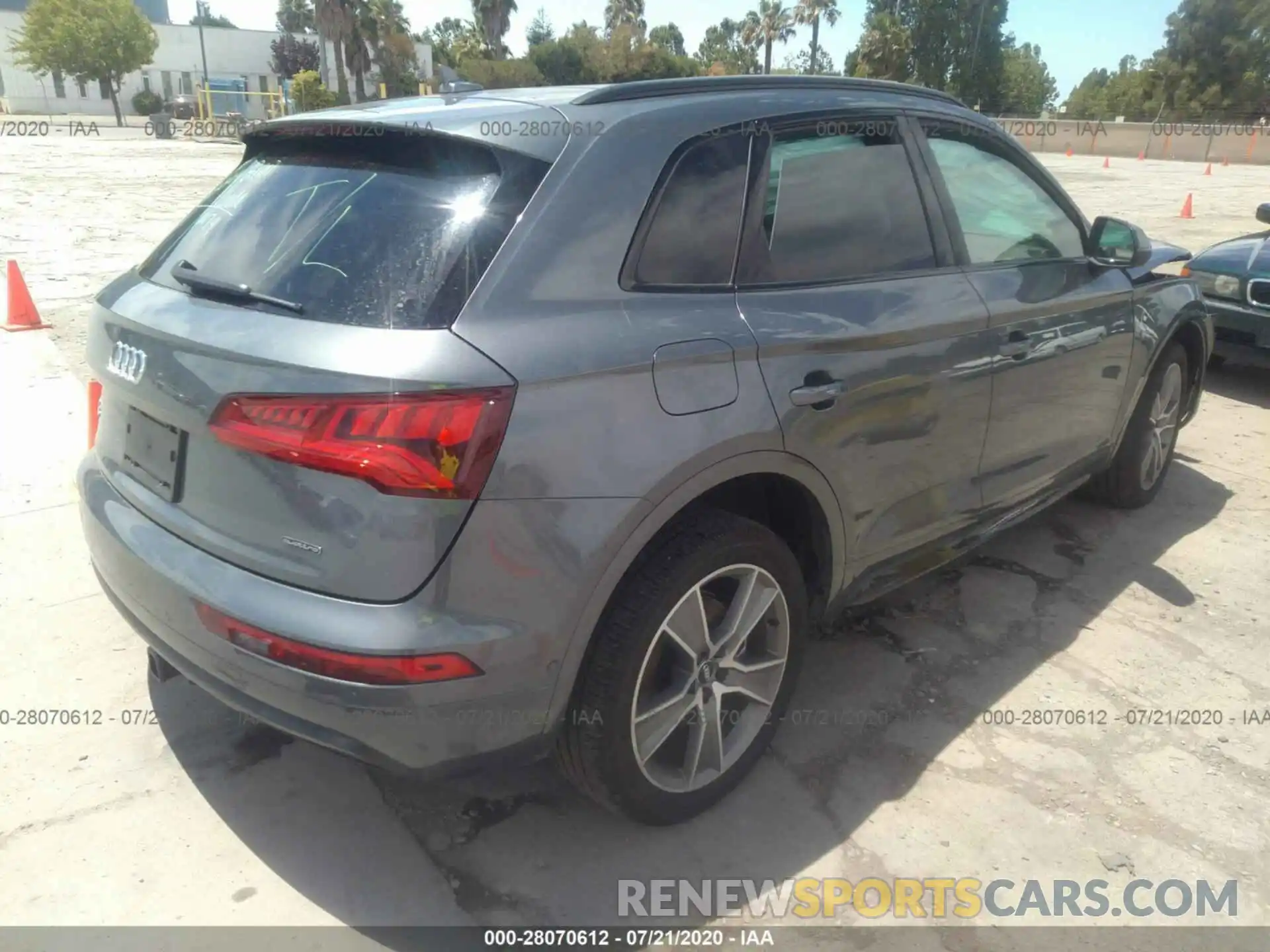 4 Photograph of a damaged car WA1CNAFY2K2089332 AUDI Q5 2019