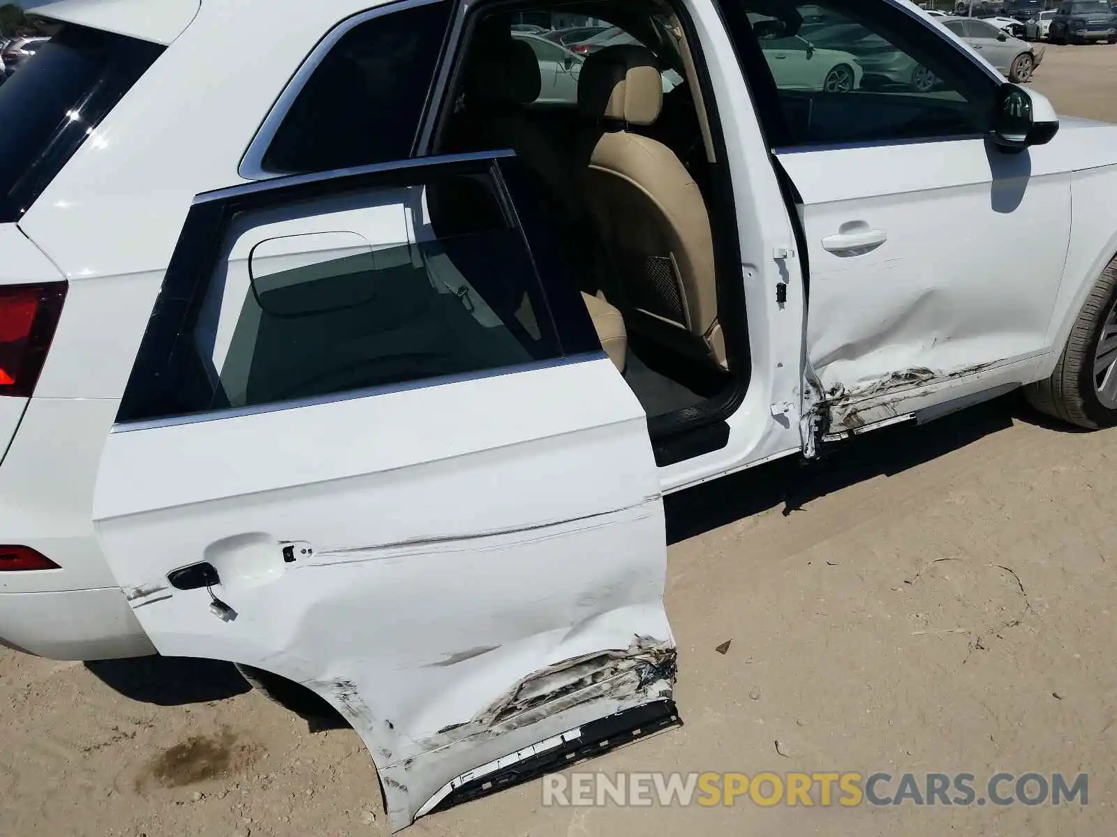 9 Photograph of a damaged car WA1CNAFY3K2027017 AUDI Q5 2019