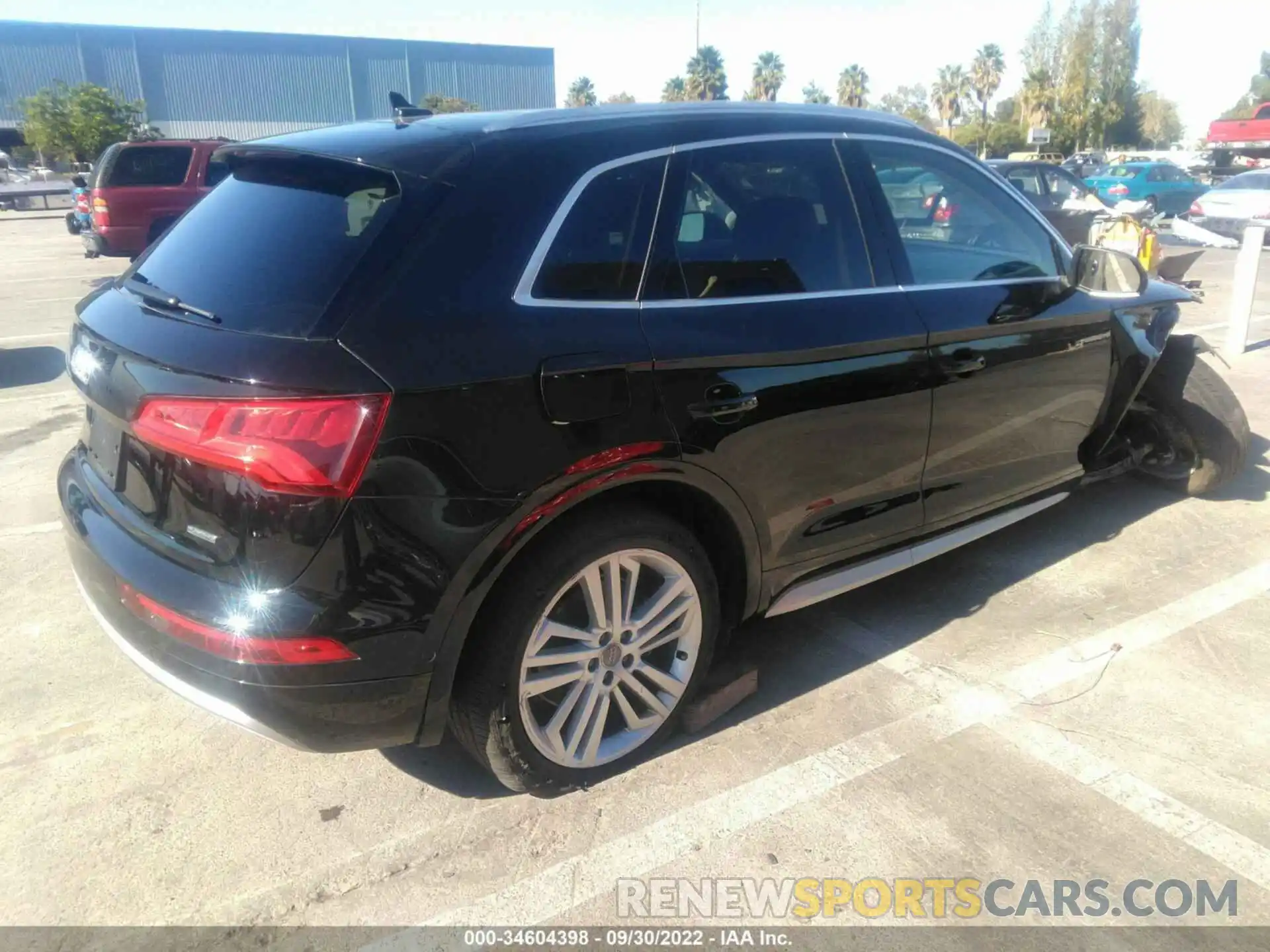 4 Photograph of a damaged car WA1CNAFY4K2046160 AUDI Q5 2019