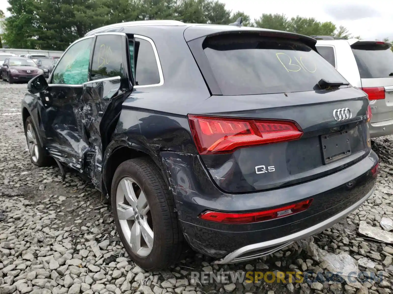 3 Фотография поврежденного автомобиля WA1CNAFY4K2047762 AUDI Q5 2019