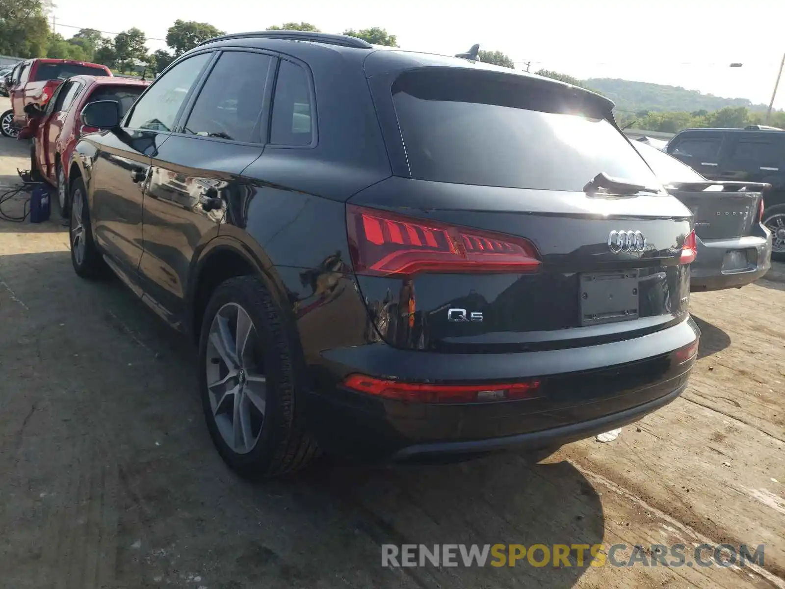 3 Фотография поврежденного автомобиля WA1CNAFY4K2054615 AUDI Q5 2019