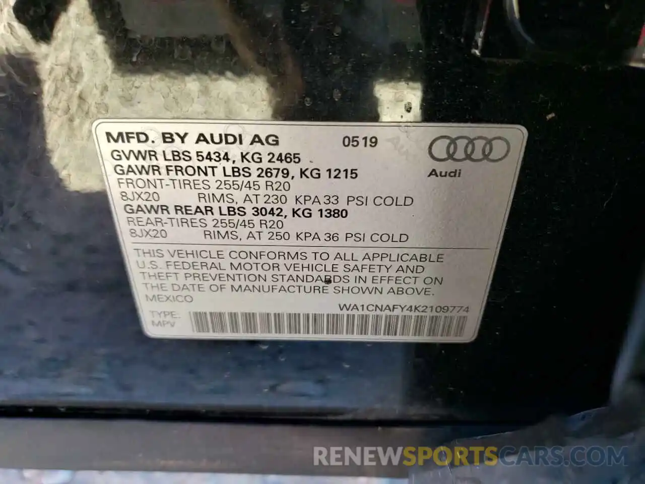 10 Photograph of a damaged car WA1CNAFY4K2109774 AUDI Q5 2019