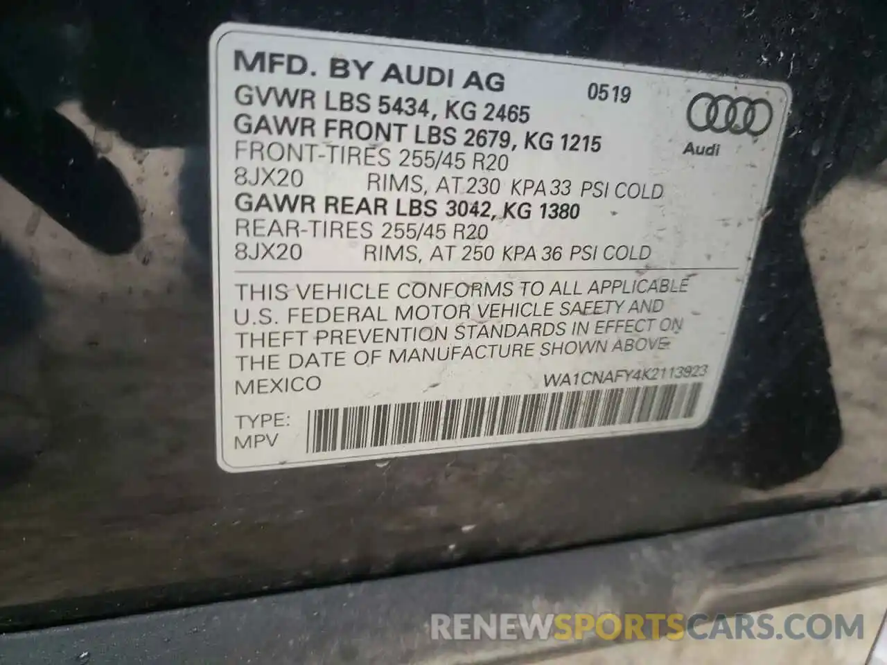 10 Photograph of a damaged car WA1CNAFY4K2113923 AUDI Q5 2019