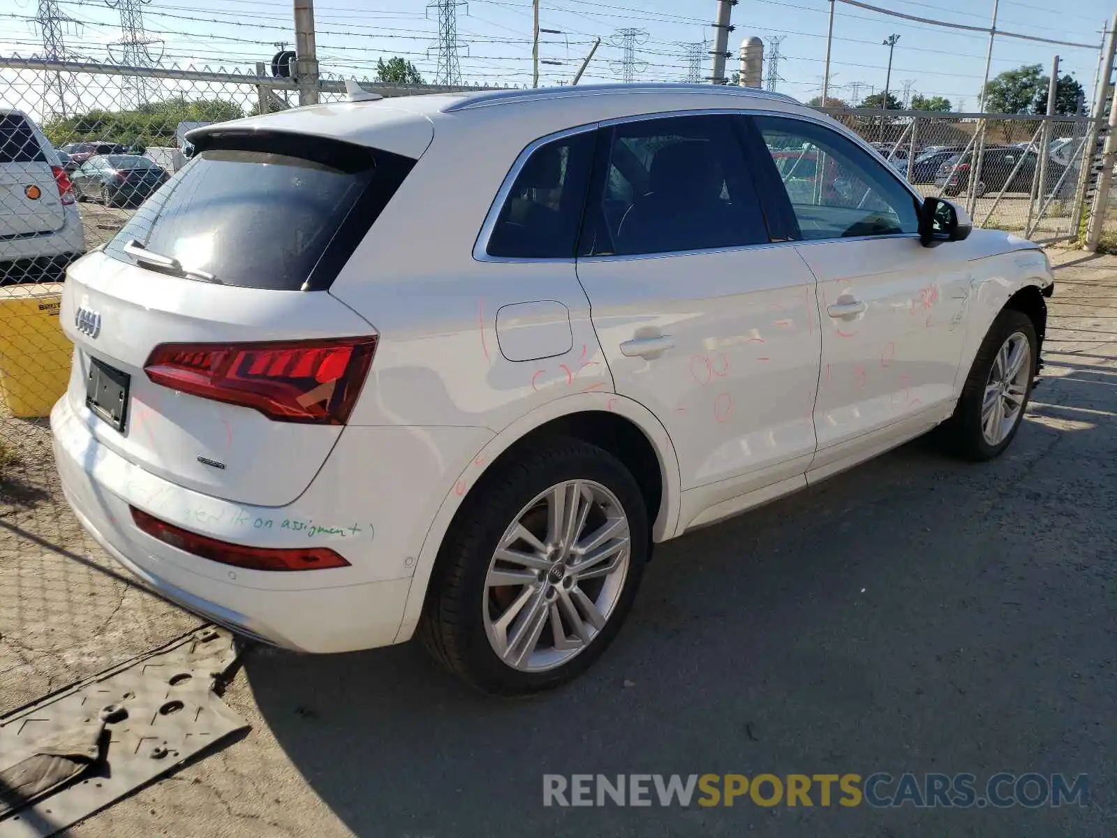 4 Фотография поврежденного автомобиля WA1CNAFY7K2015582 AUDI Q5 2019