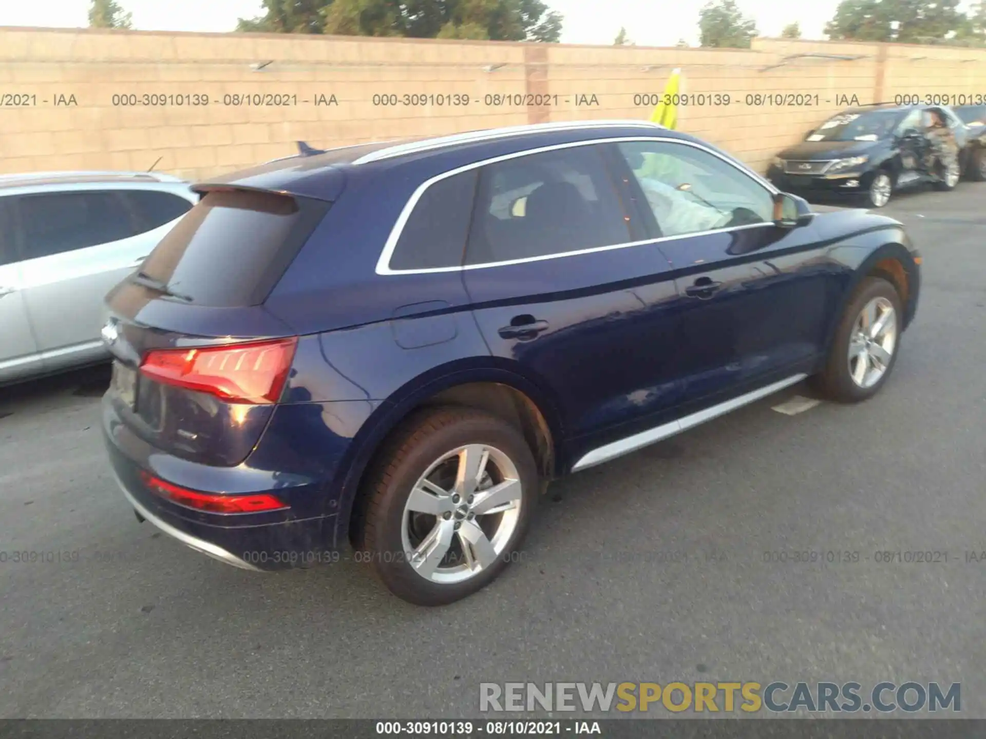 4 Photograph of a damaged car WA1CNAFY7K2024993 AUDI Q5 2019