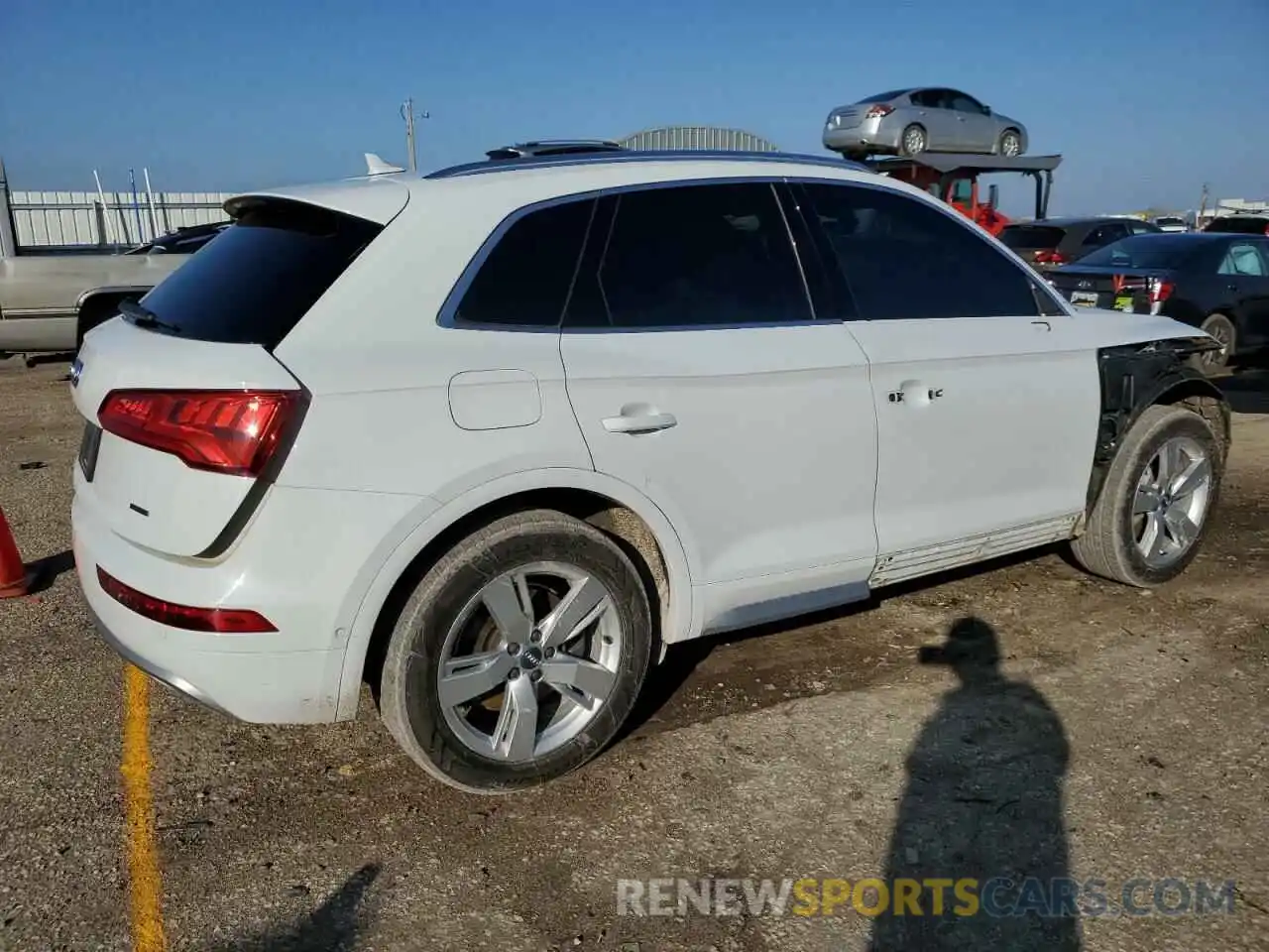 3 Фотография поврежденного автомобиля WA1CNAFY7K2059954 AUDI Q5 2019