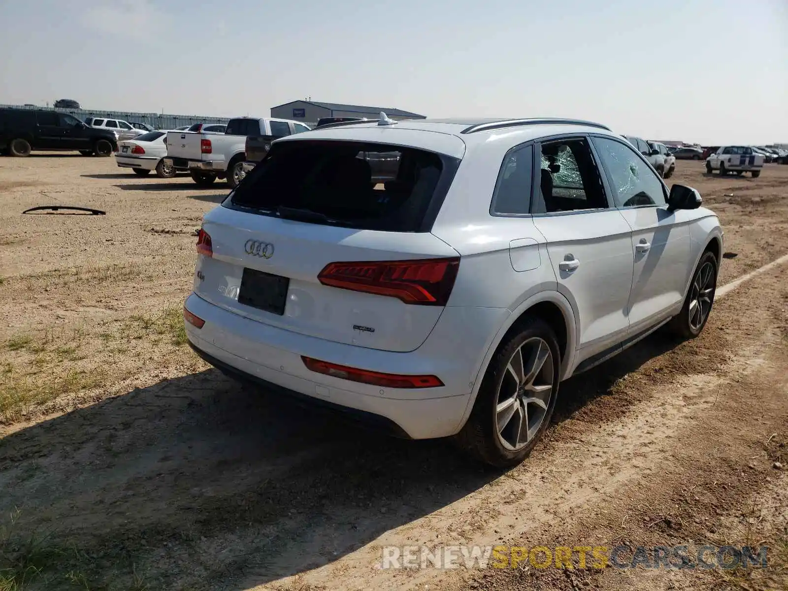 4 Фотография поврежденного автомобиля WA1CNAFY7K2063387 AUDI Q5 2019