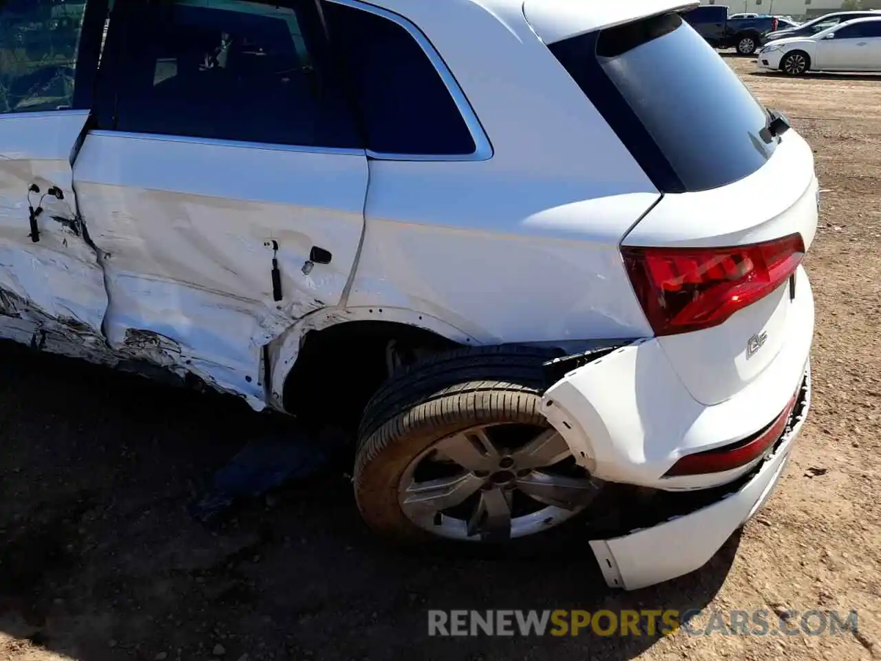 10 Photograph of a damaged car WA1CNAFY9K2021061 AUDI Q5 2019