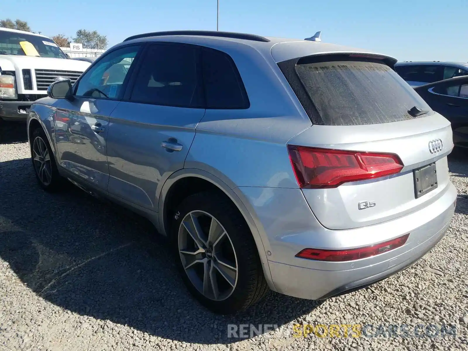 3 Фотография поврежденного автомобиля WA1CNAFY9K2047210 AUDI Q5 2019