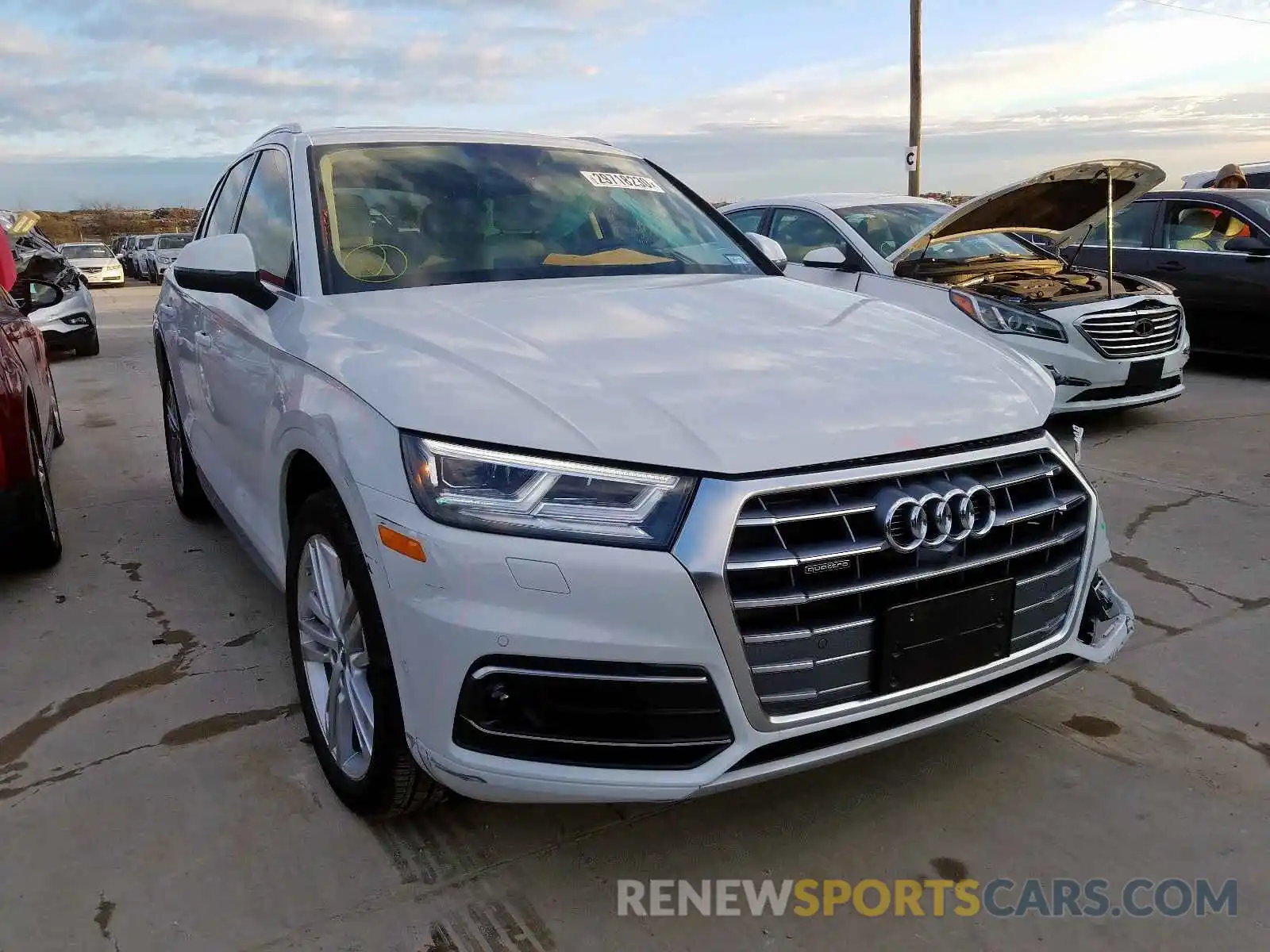 1 Photograph of a damaged car WA1CNAFY9K2076061 AUDI Q5 2019