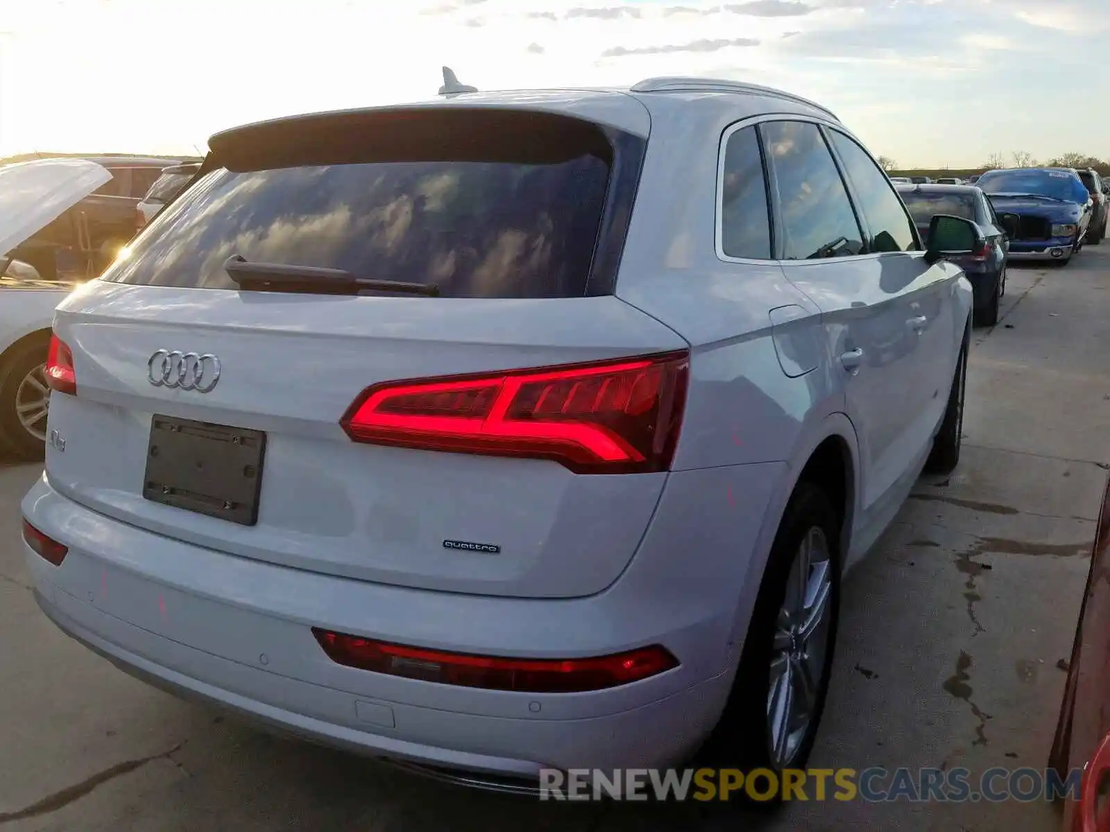 4 Фотография поврежденного автомобиля WA1CNAFY9K2076061 AUDI Q5 2019