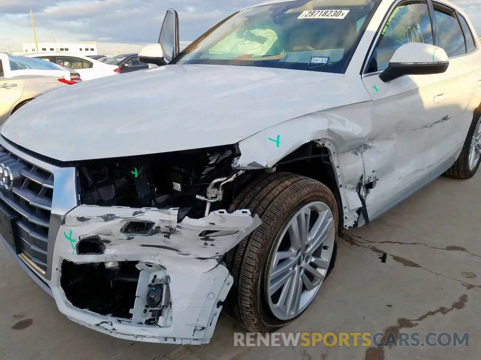 9 Photograph of a damaged car WA1CNAFY9K2076061 AUDI Q5 2019