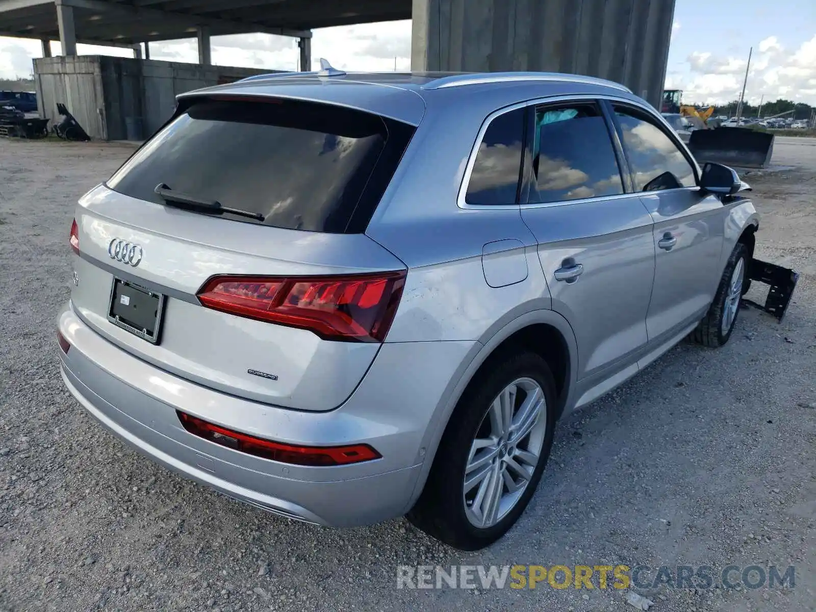 4 Photograph of a damaged car WA1CNAFY9K2088243 AUDI Q5 2019