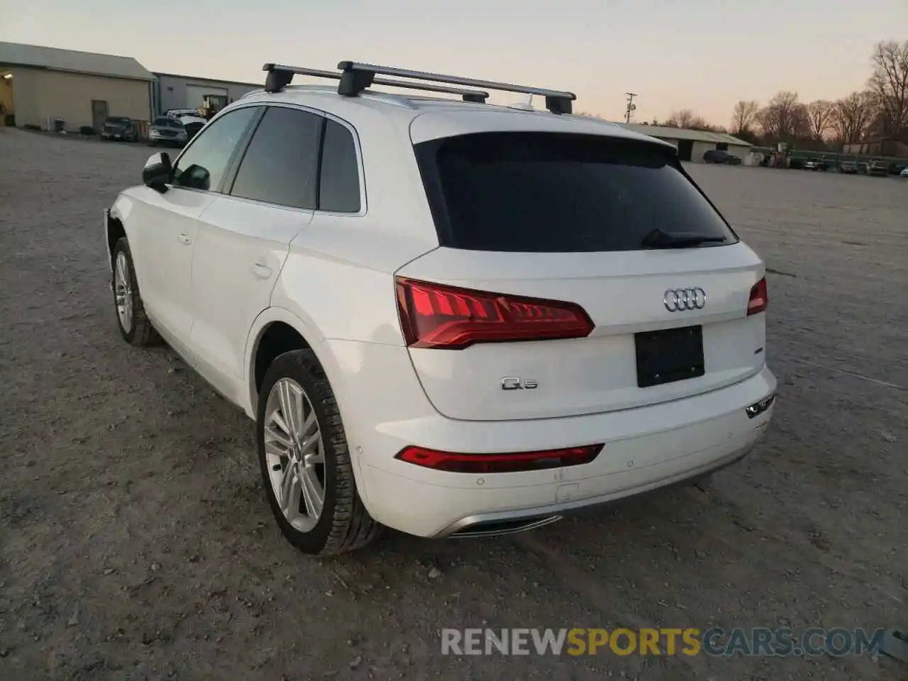 3 Фотография поврежденного автомобиля WA1CNAFYXK2031923 AUDI Q5 2019