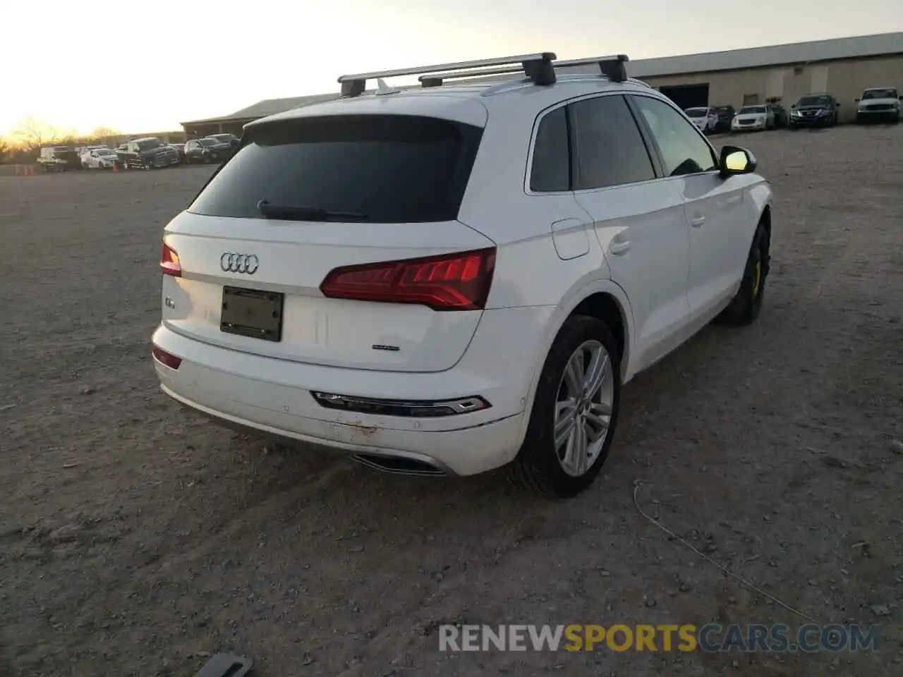 4 Фотография поврежденного автомобиля WA1CNAFYXK2031923 AUDI Q5 2019