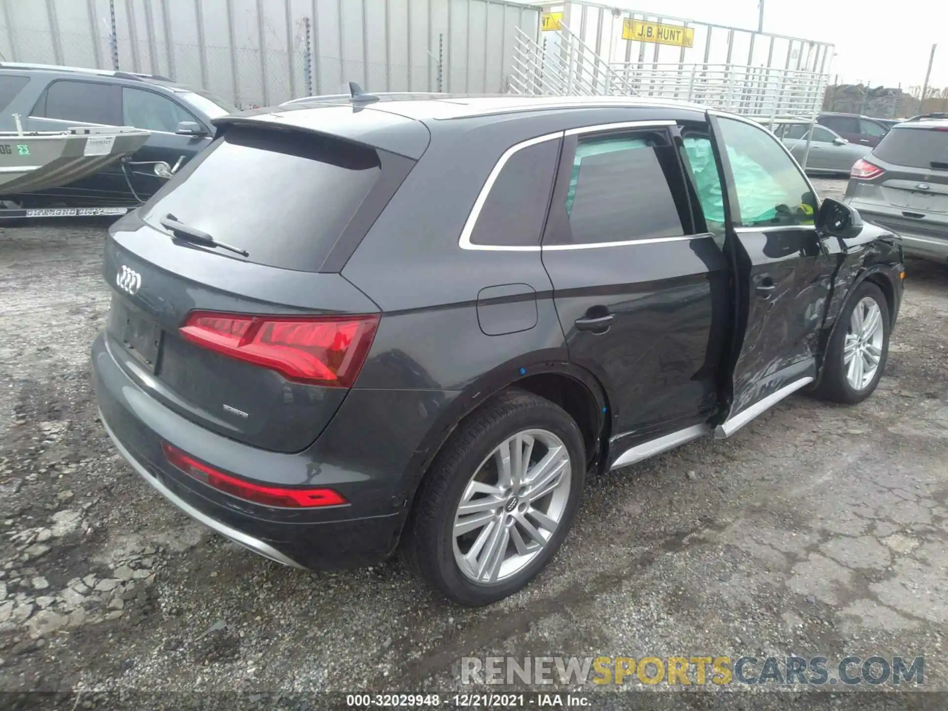 4 Фотография поврежденного автомобиля WA1CNAFYXK2094391 AUDI Q5 2019