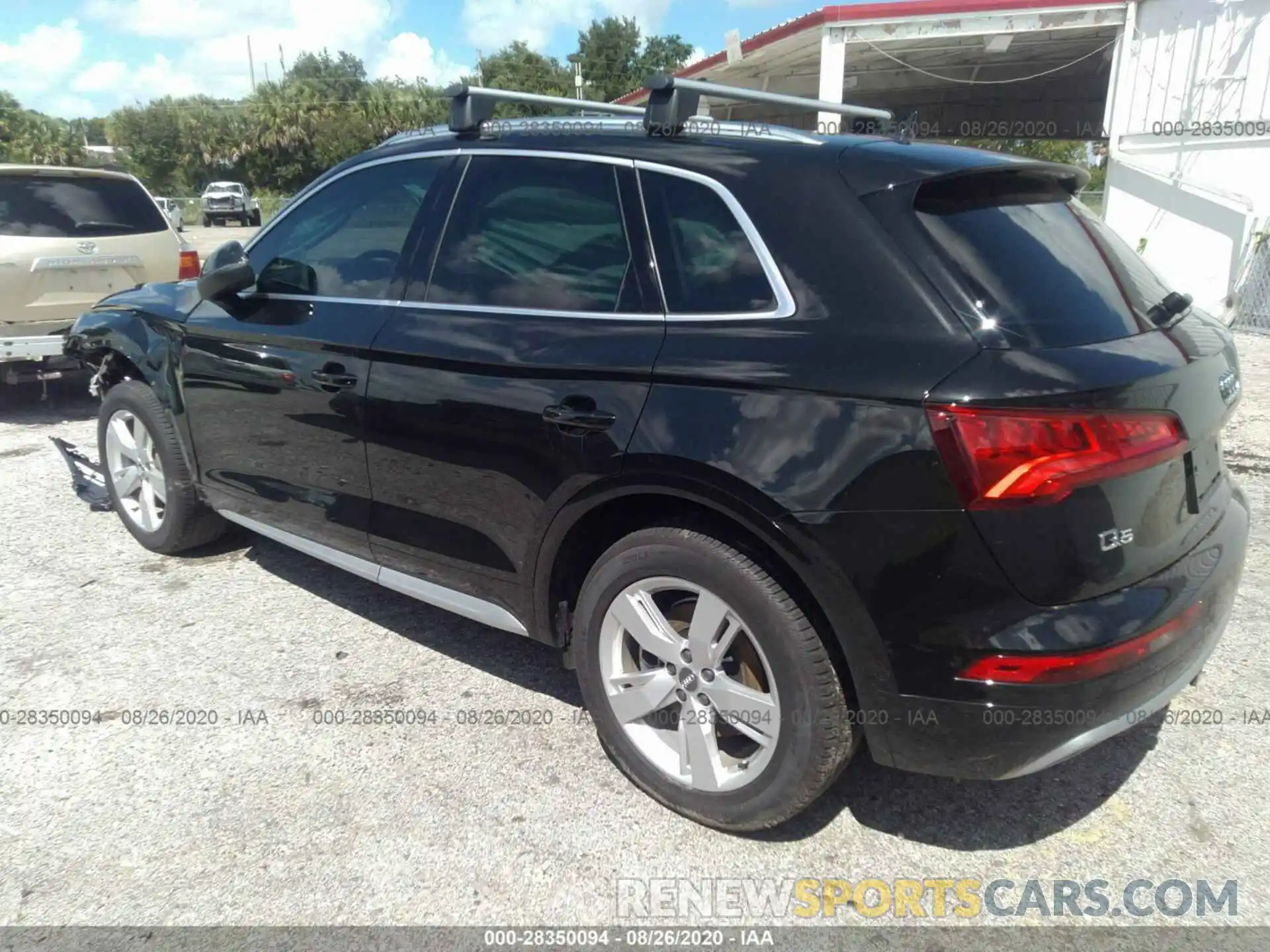 3 Фотография поврежденного автомобиля WA1CNAFYXK2127521 AUDI Q5 2019