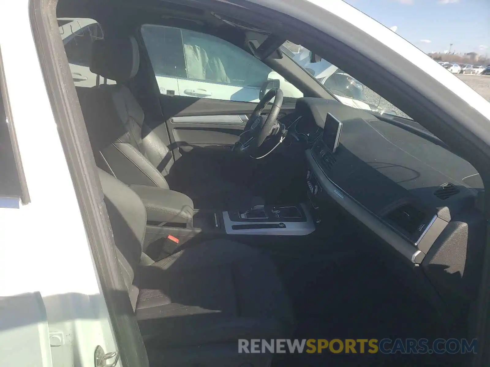 5 Photograph of a damaged car WA1ENAFY9K2066509 AUDI Q5 2019