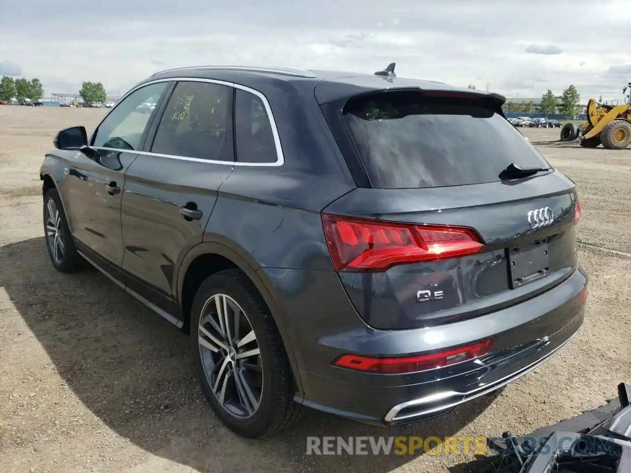 3 Фотография поврежденного автомобиля WA1FNAFY7K2055187 AUDI Q5 2019