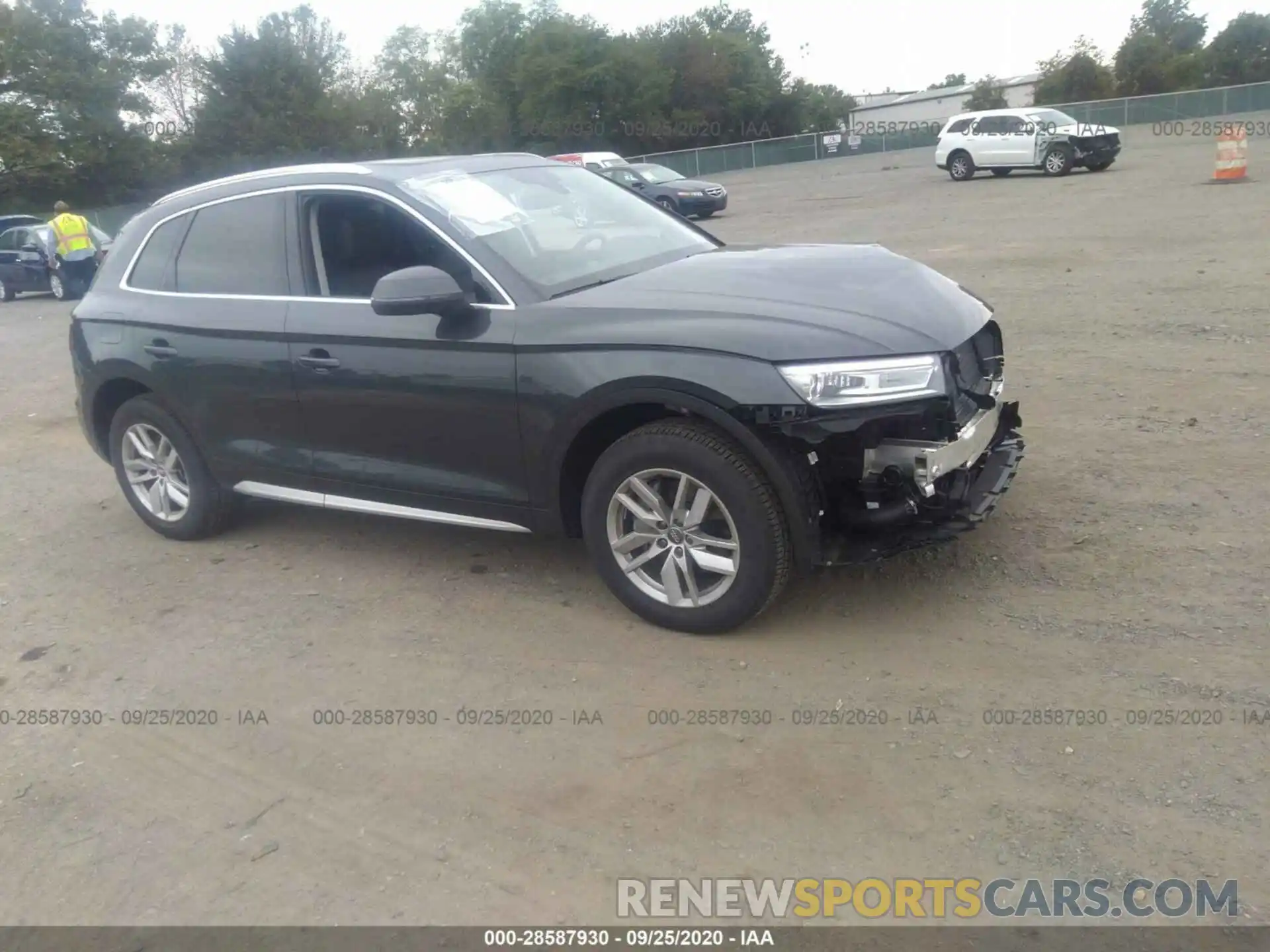 1 Photograph of a damaged car WA1ANAFY0L2042972 AUDI Q5 2020