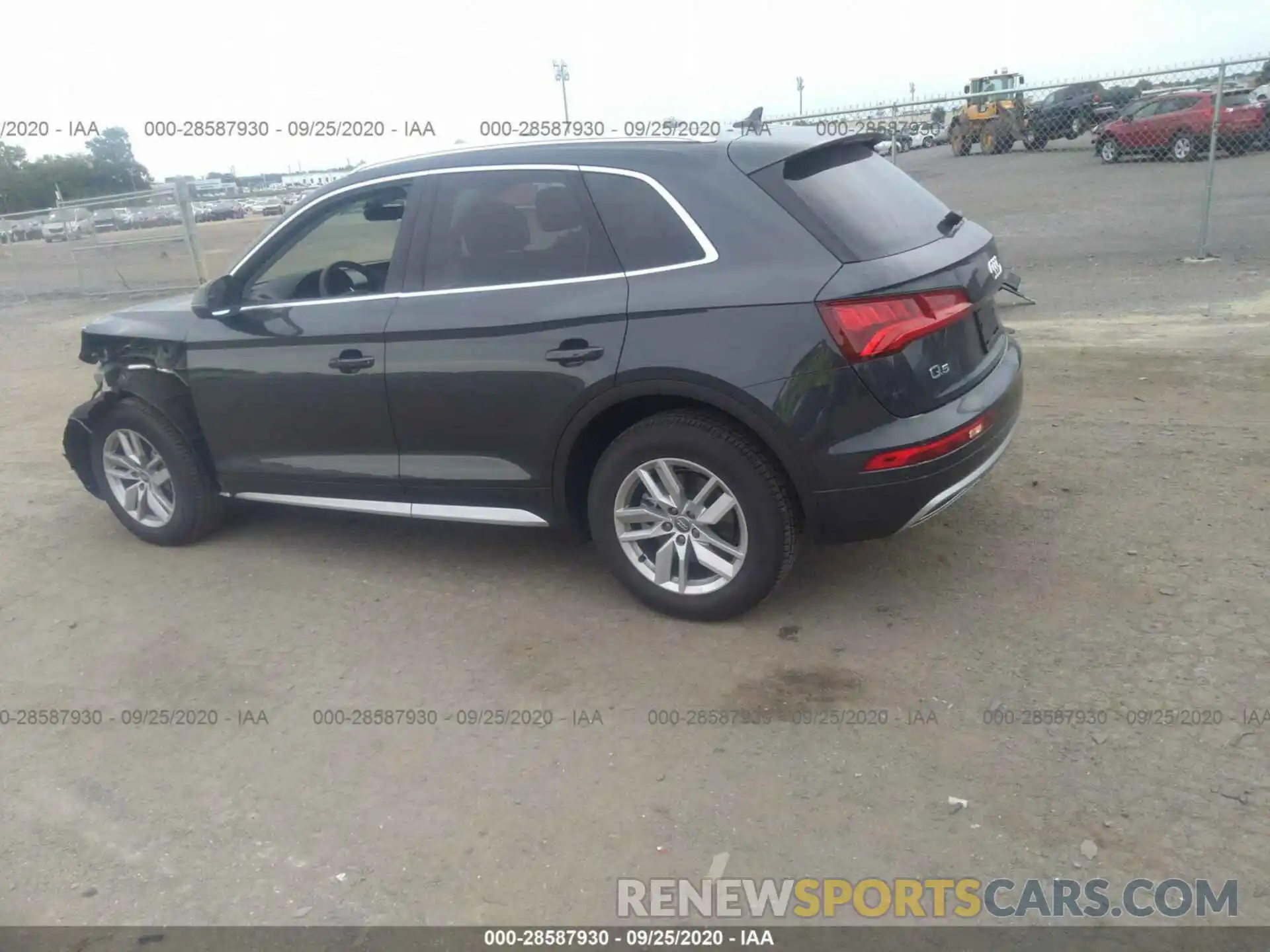 3 Фотография поврежденного автомобиля WA1ANAFY0L2042972 AUDI Q5 2020