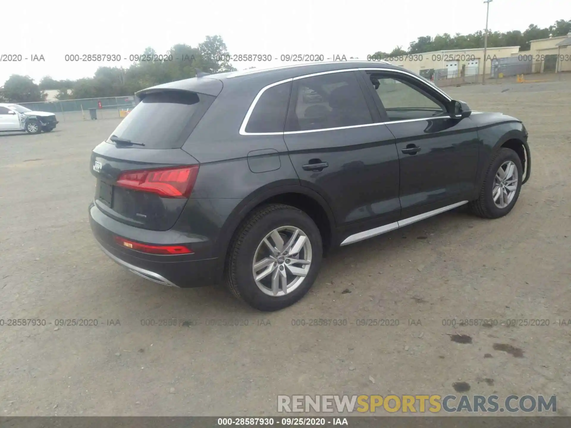 4 Фотография поврежденного автомобиля WA1ANAFY0L2042972 AUDI Q5 2020