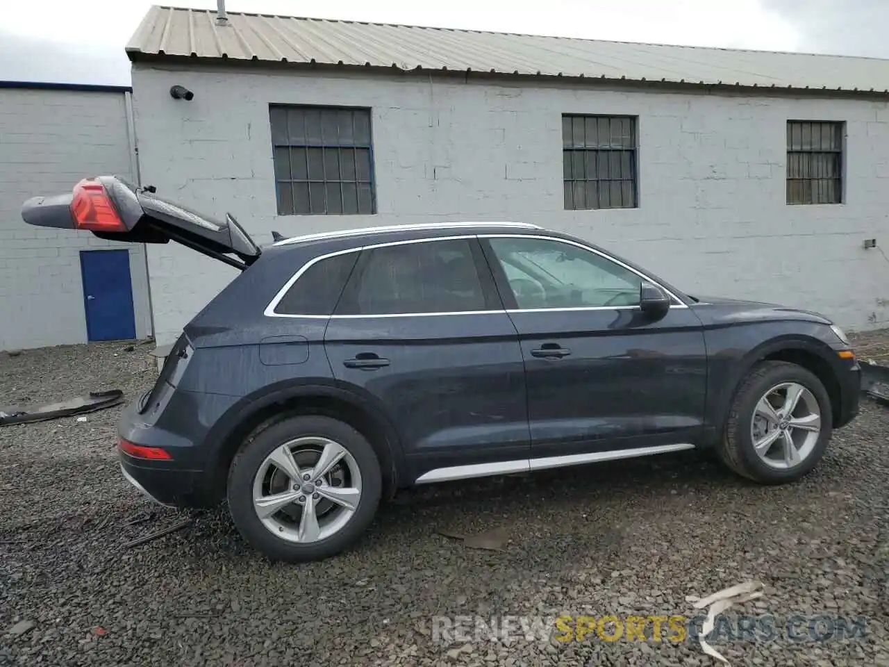 3 Фотография поврежденного автомобиля WA1ANAFY0L2044155 AUDI Q5 2020