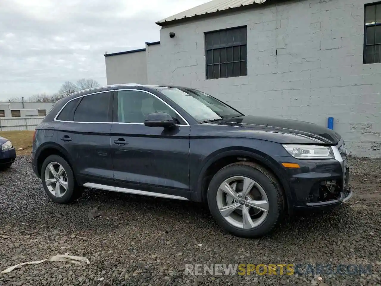 4 Photograph of a damaged car WA1ANAFY0L2044155 AUDI Q5 2020