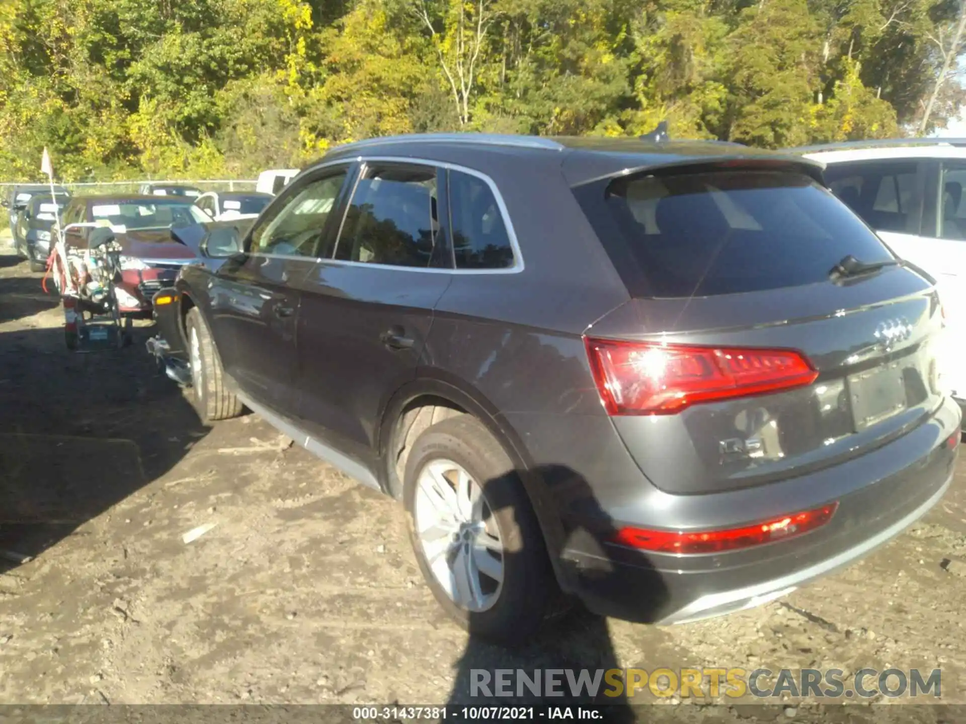 3 Photograph of a damaged car WA1ANAFY0L2096840 AUDI Q5 2020