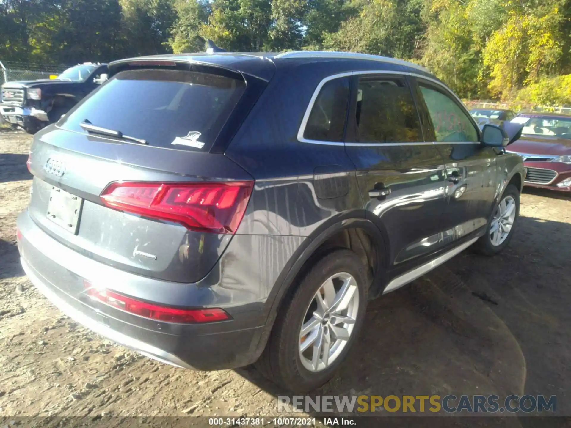 4 Photograph of a damaged car WA1ANAFY0L2096840 AUDI Q5 2020