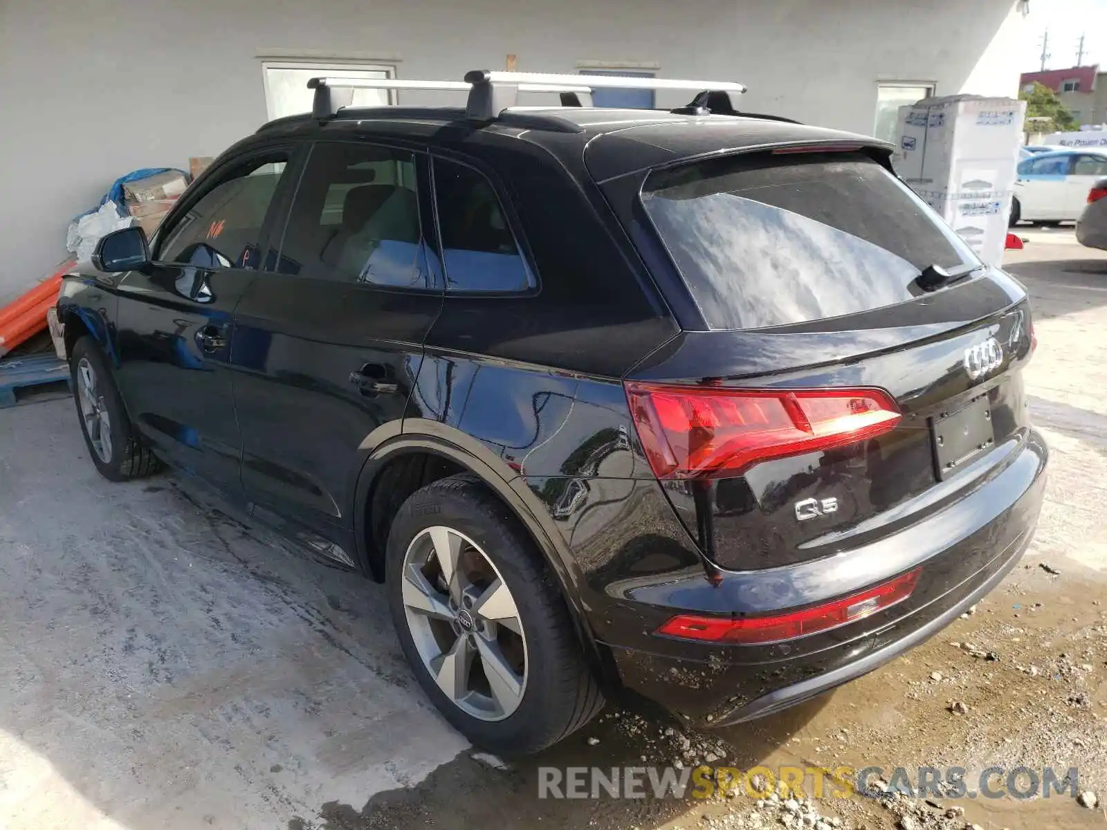 3 Фотография поврежденного автомобиля WA1ANAFY0L2104676 AUDI Q5 2020