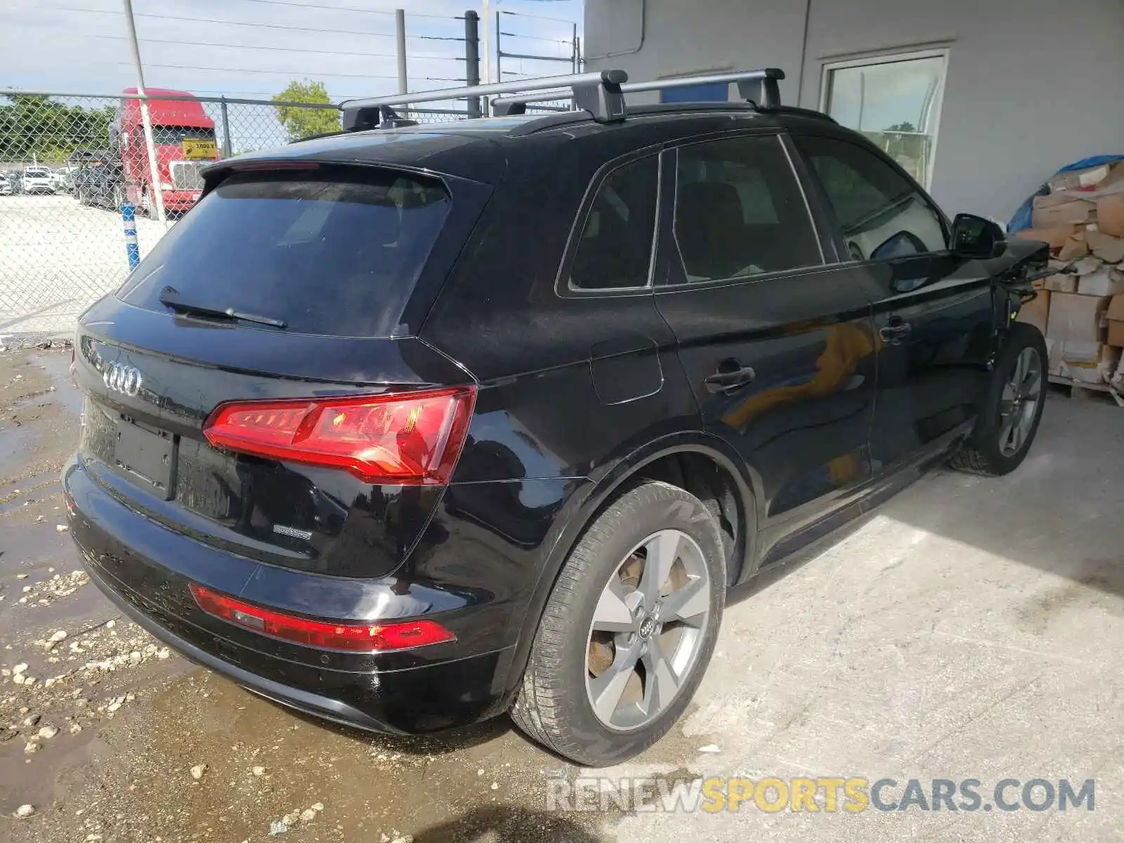 4 Фотография поврежденного автомобиля WA1ANAFY0L2104676 AUDI Q5 2020