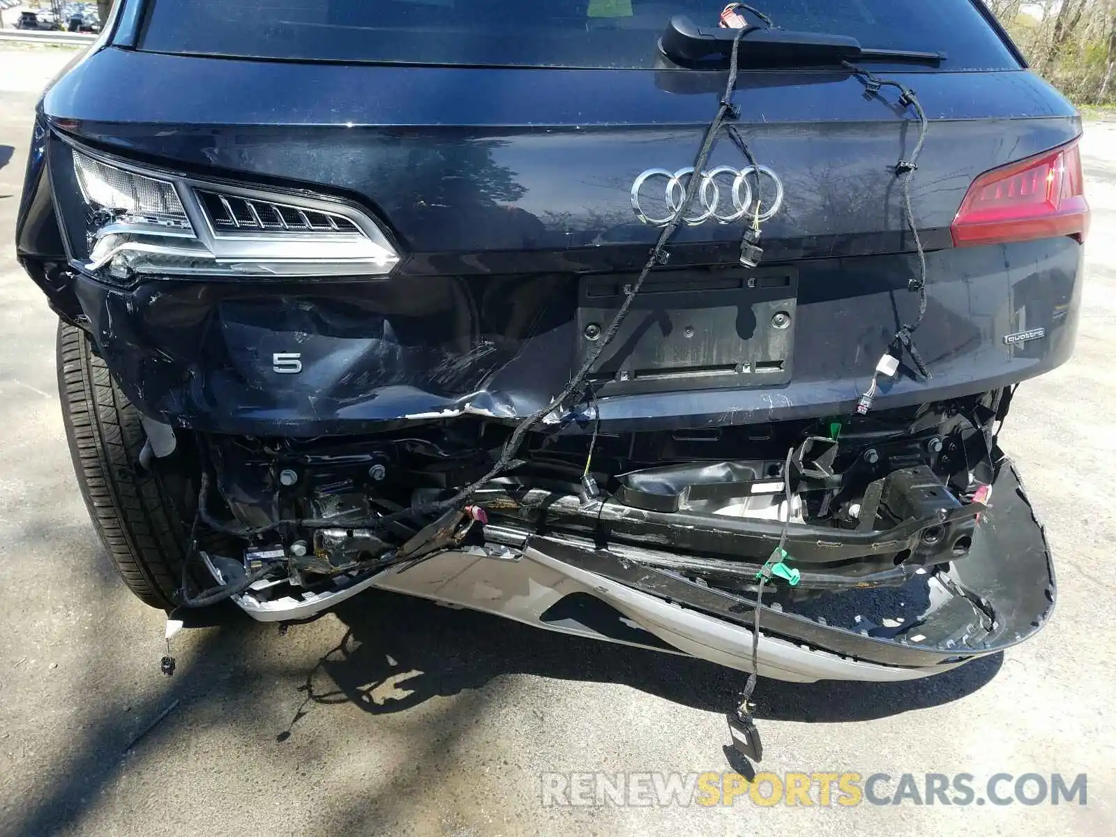 9 Photograph of a damaged car WA1ANAFY1L2010726 AUDI Q5 2020